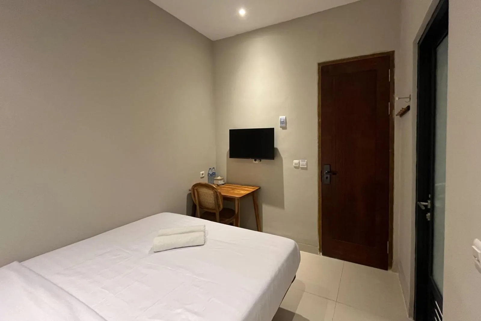 Bed in Mono Coliving Kertajaya Syariah, SBY