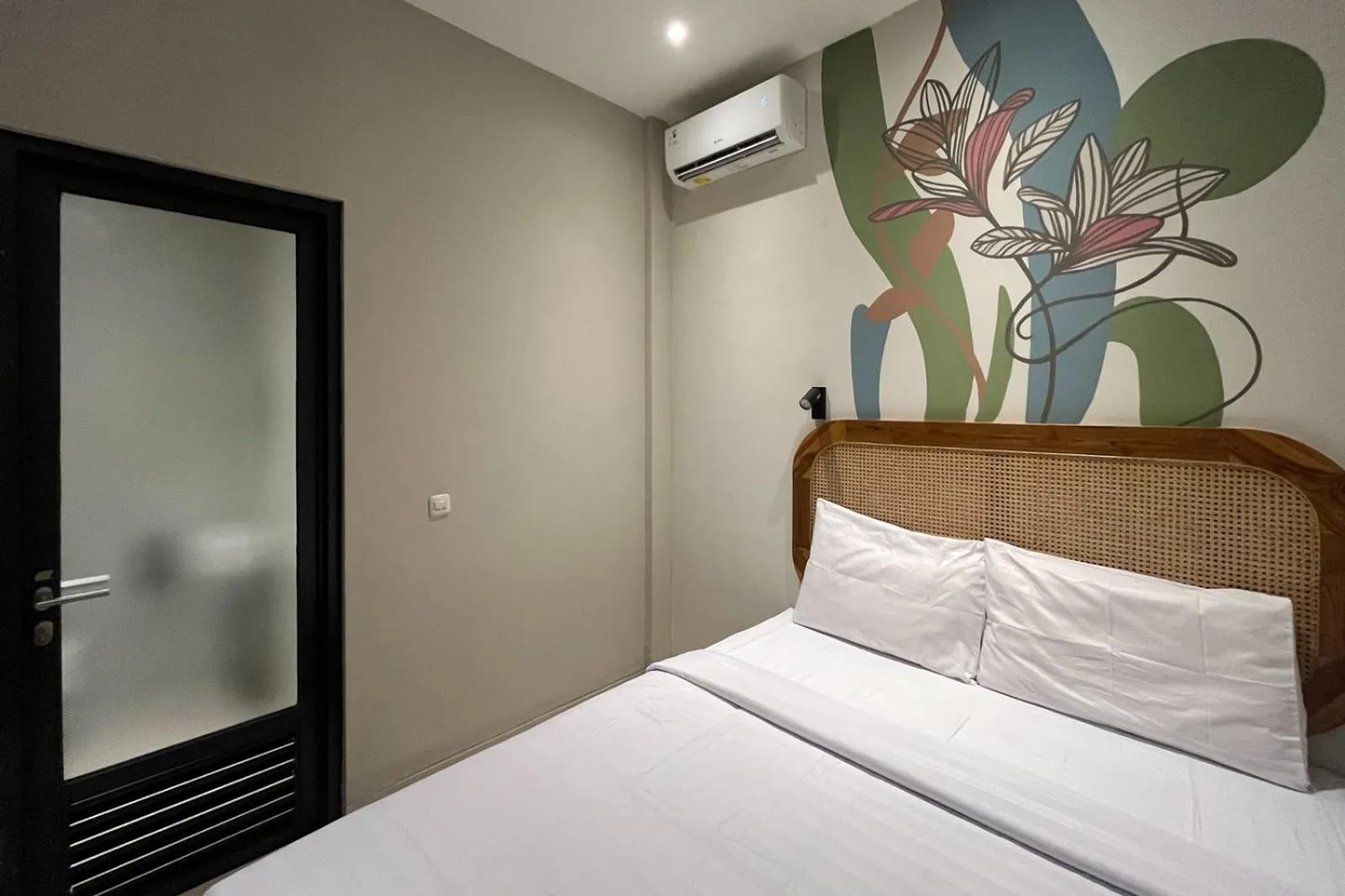 Bed in Mono Coliving Kertajaya Syariah, SBY