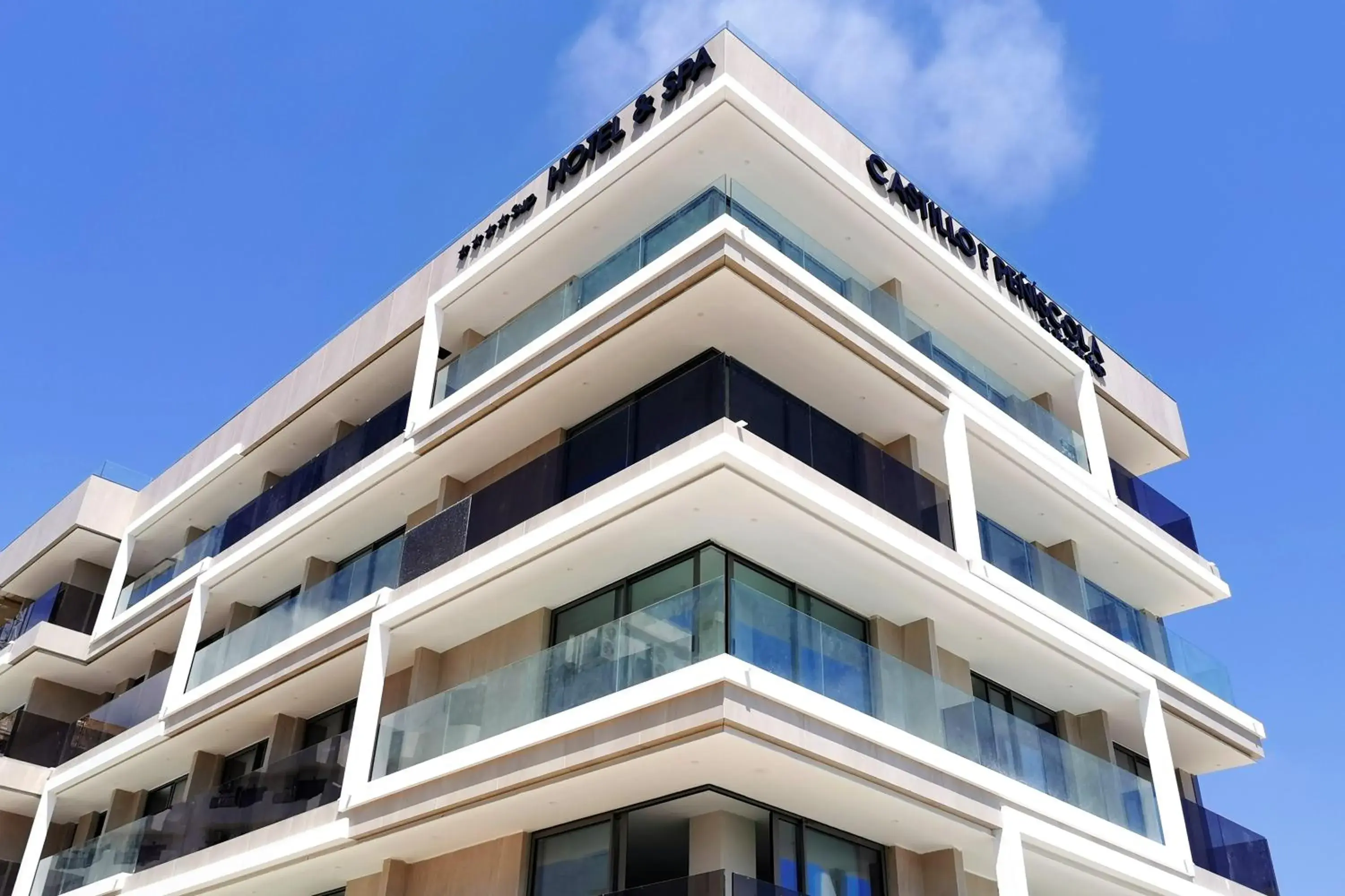 Facade/entrance in Hotel & Spa Castillo de Peñíscola 4* Sup Facade/entrance in Hotel & Spa Castillo de Peñíscola 4* Sup