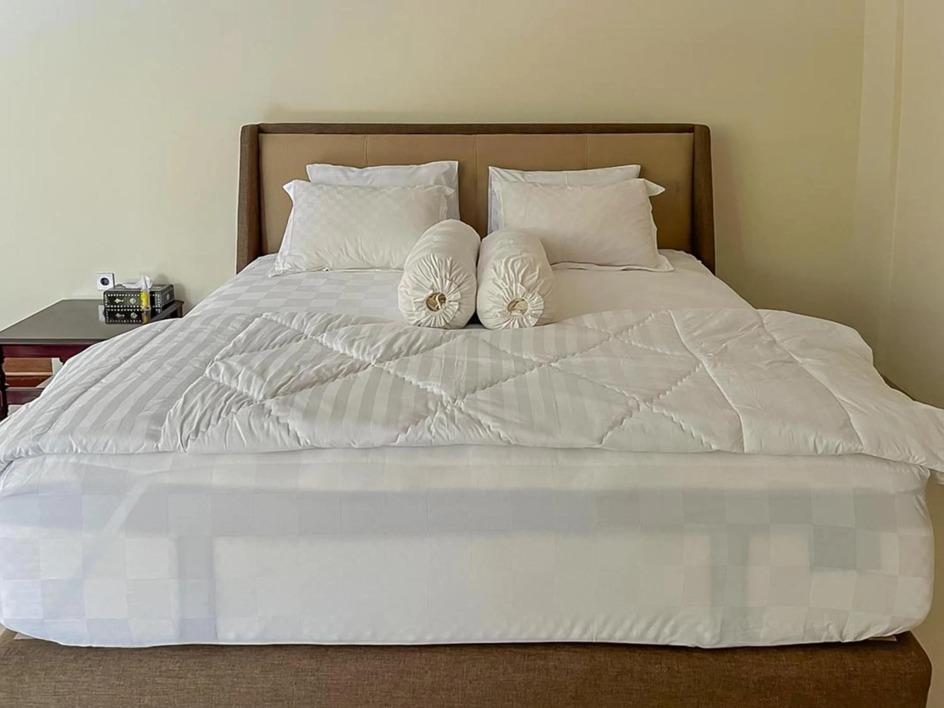 Bedroom, Bed in Merbau Luxurious Villa Senggigi by The Lavana - 5 Bedroom Villa