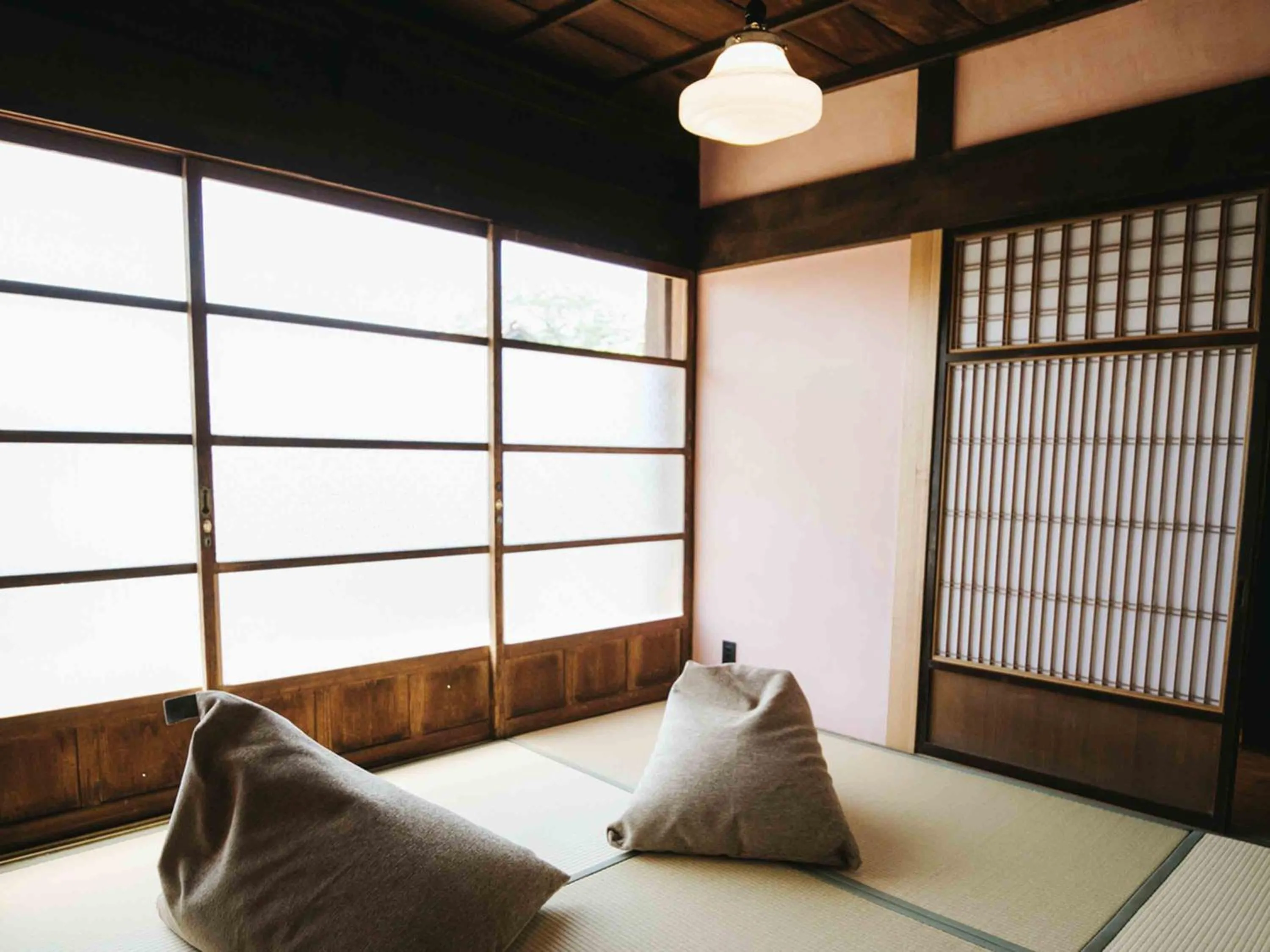 Living room, Bed in RITA Izumifumoto