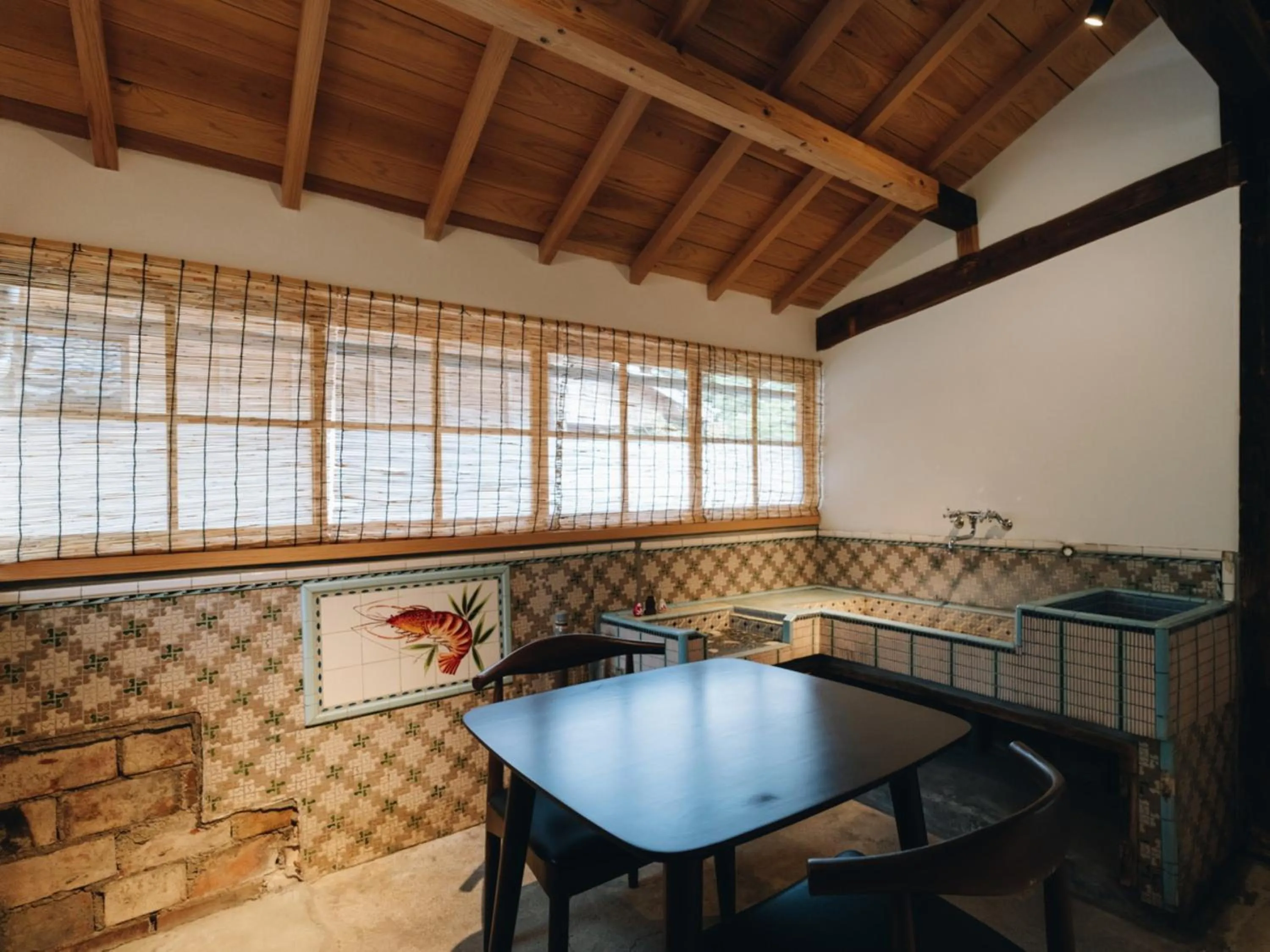 Photo of the whole room in RITA Izumifumoto