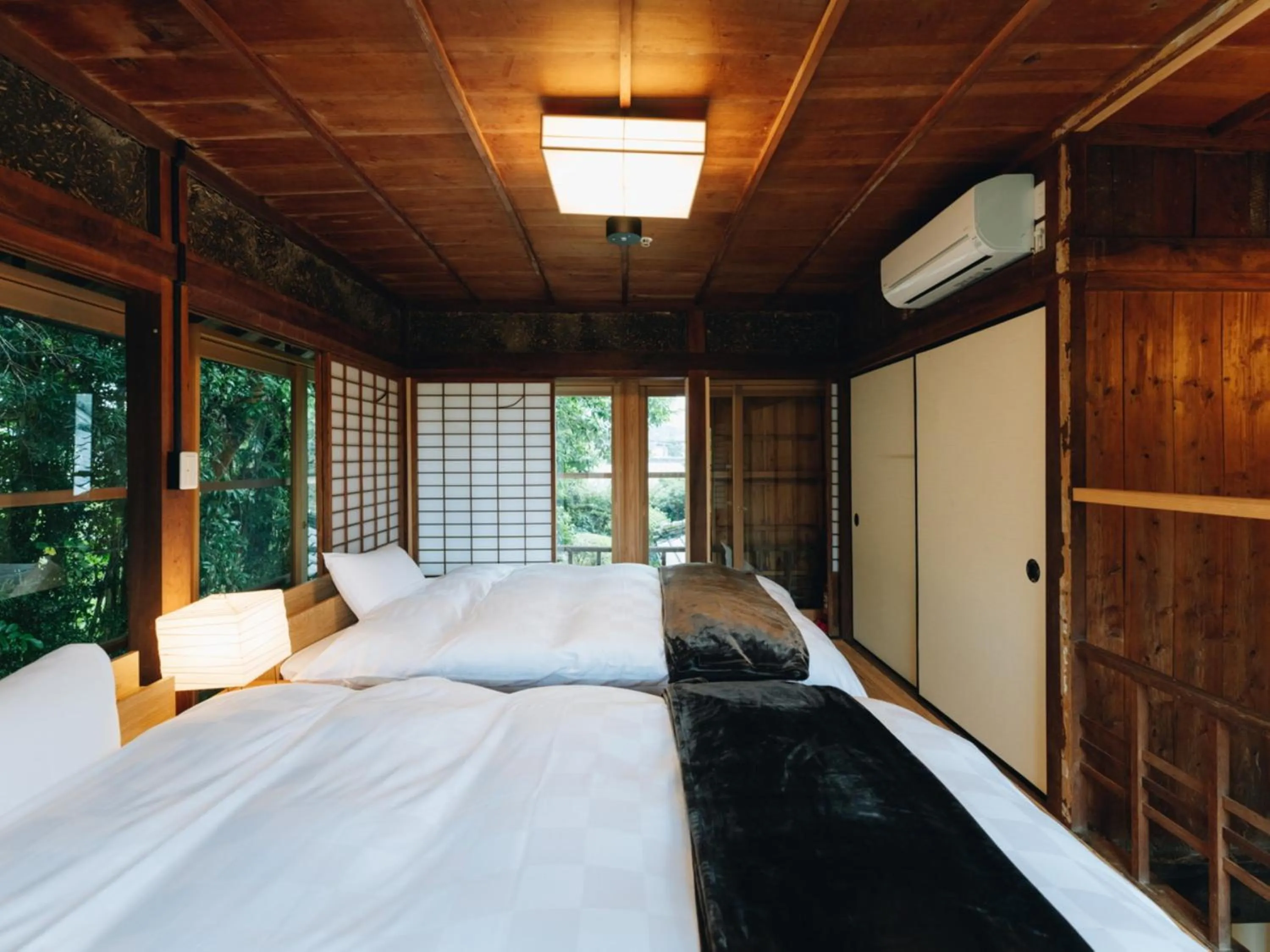 Photo of the whole room, Bed in RITA Izumifumoto
