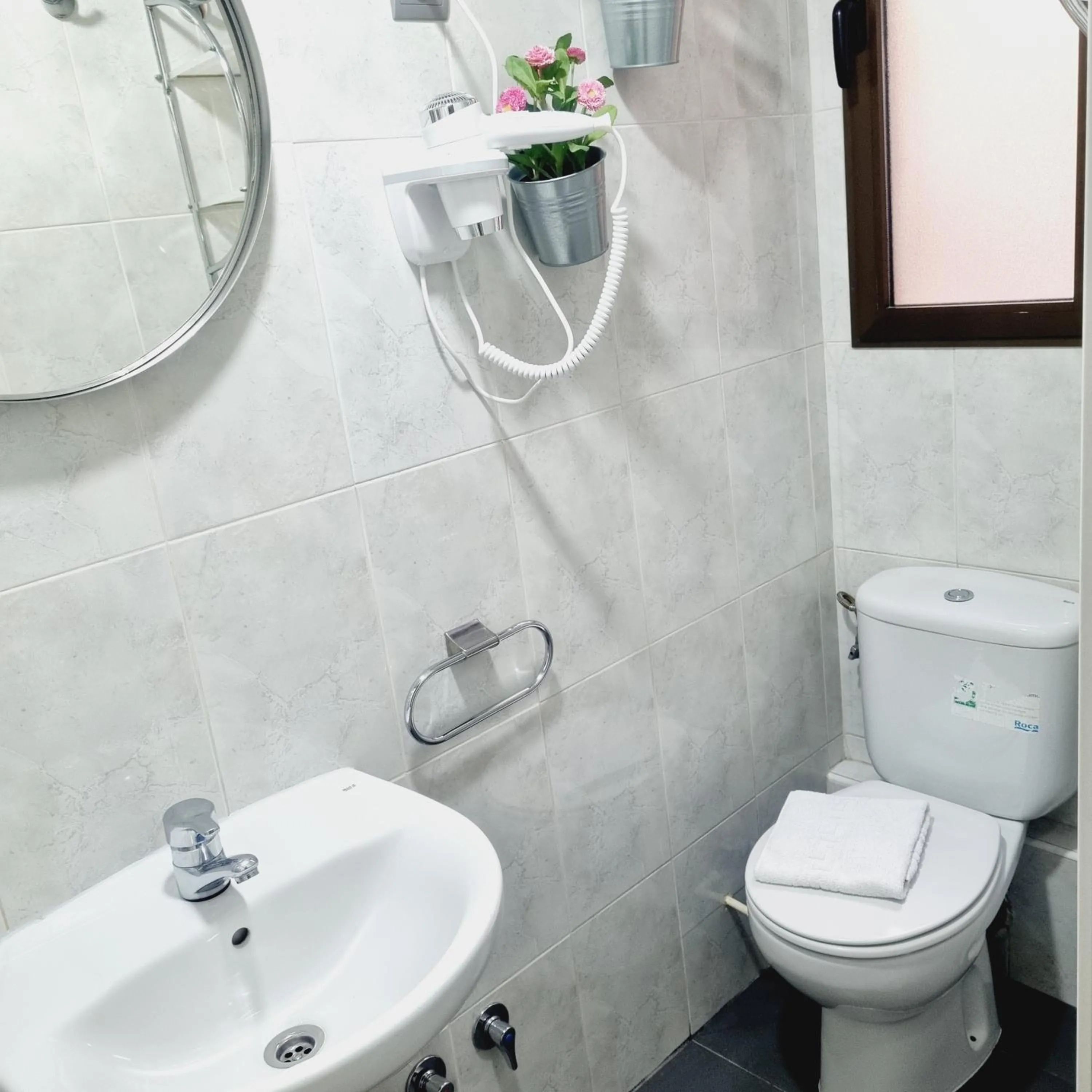 Bathroom in Hostal Lauria