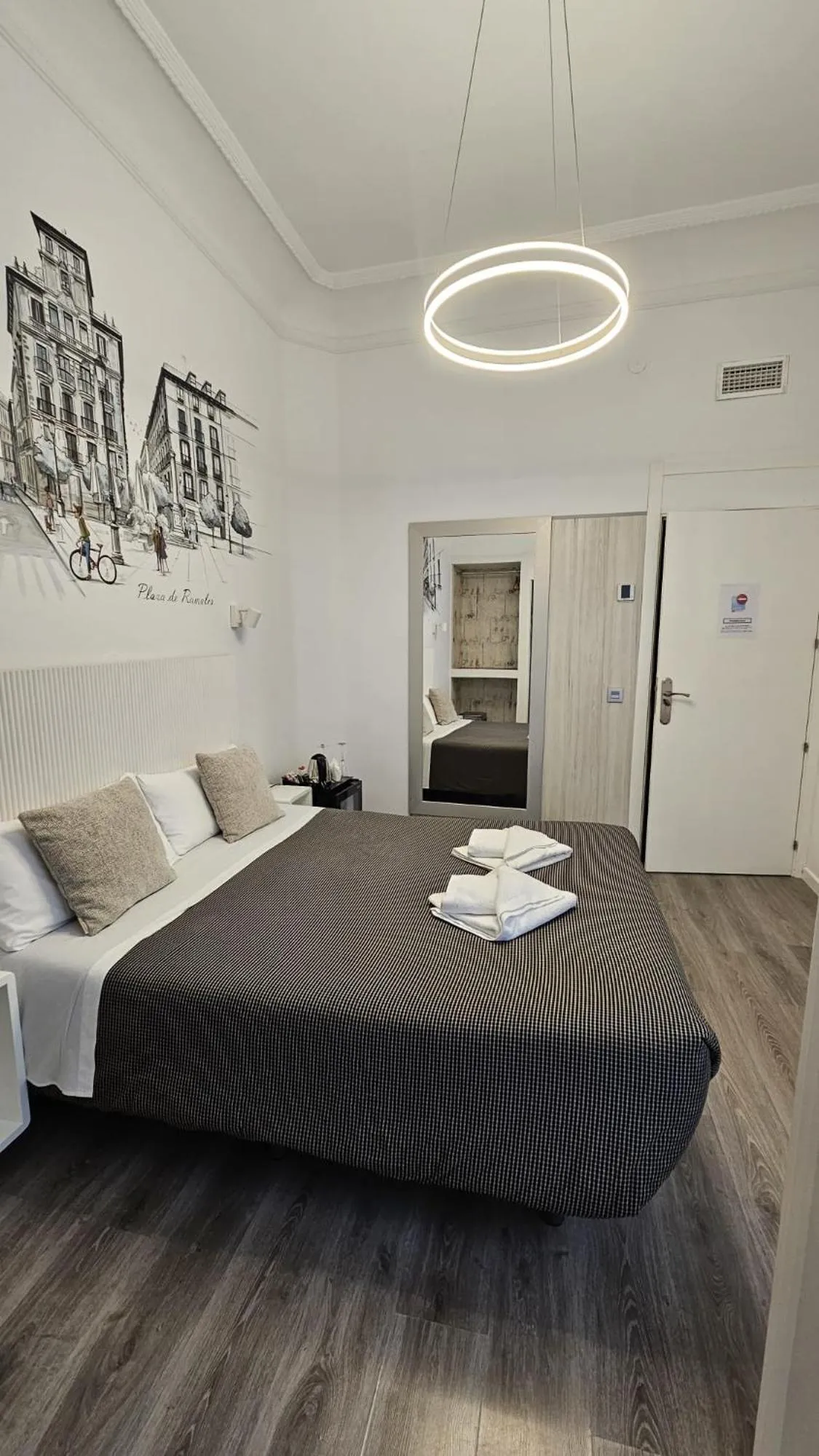 Bed in Hostal Lauria