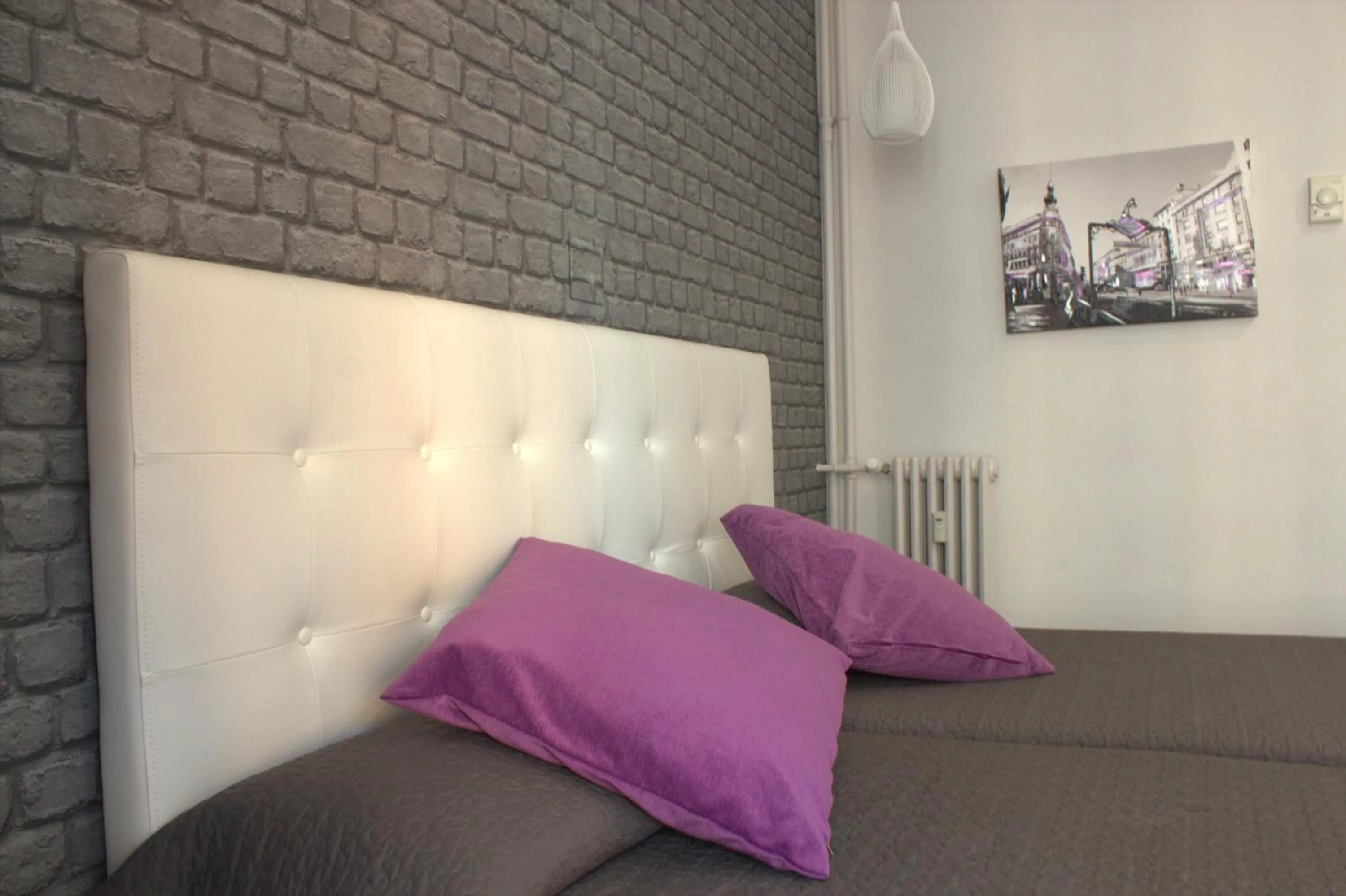 Decorative detail, Bed in Hostal Lauria