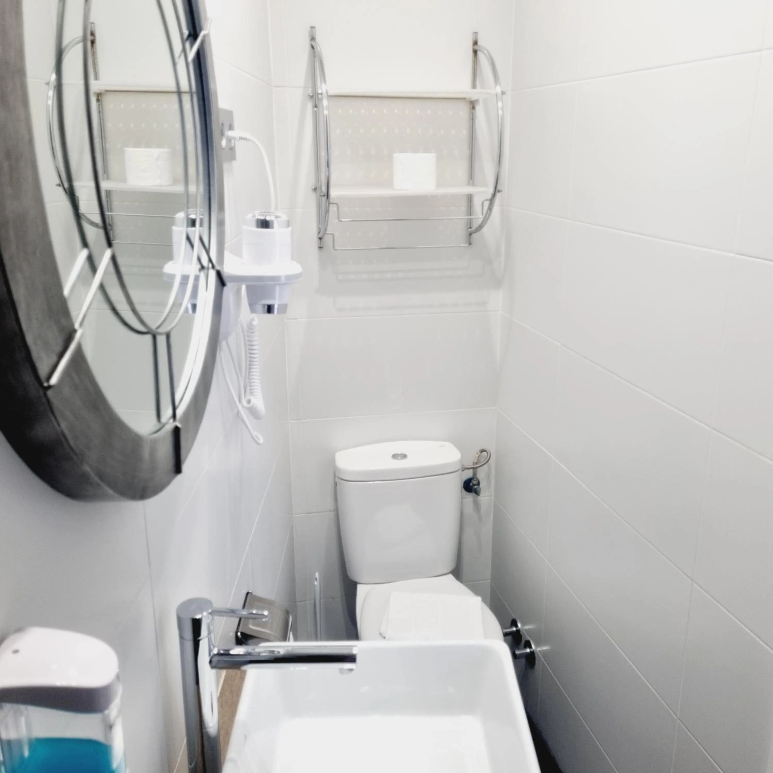 Bathroom in Hostal Lauria