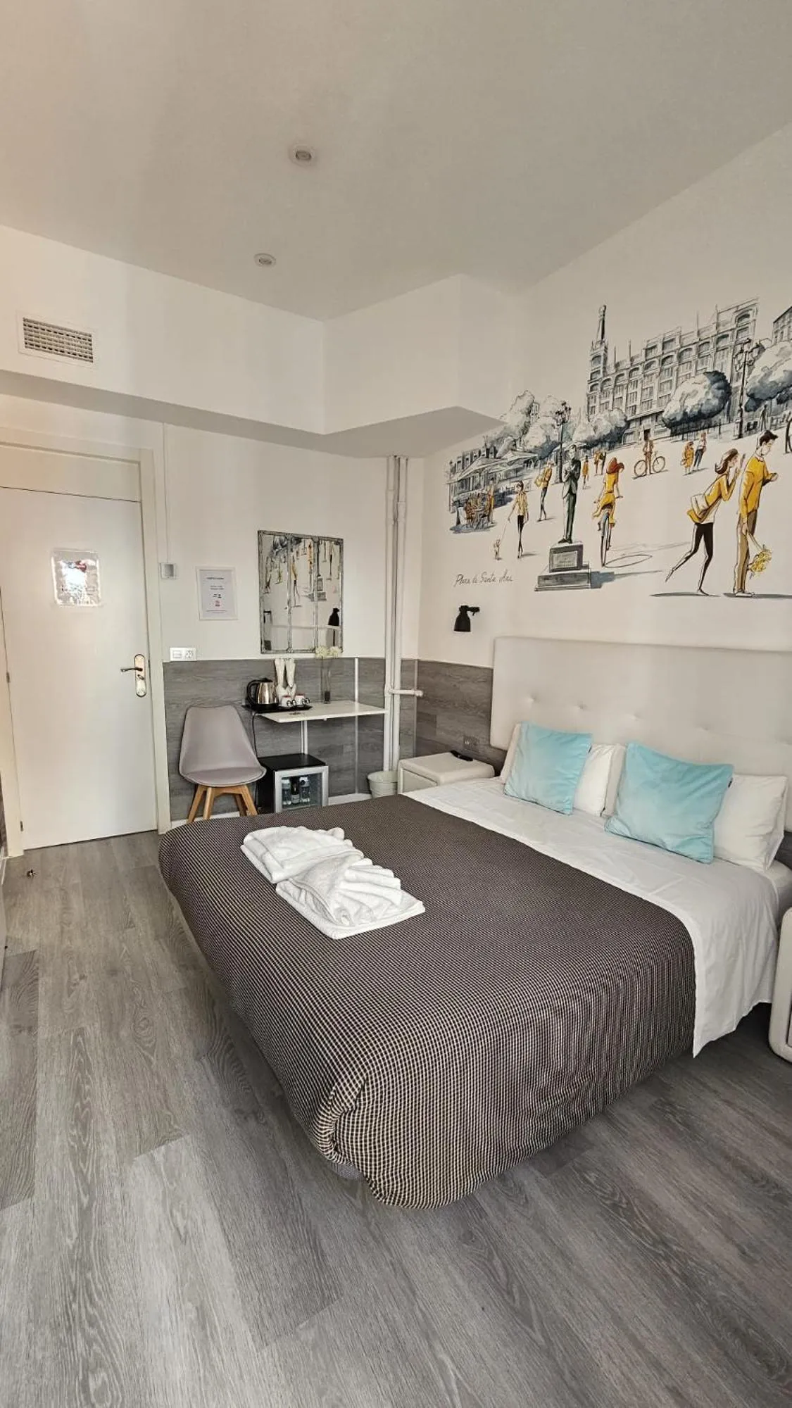 Bed in Hostal Lauria