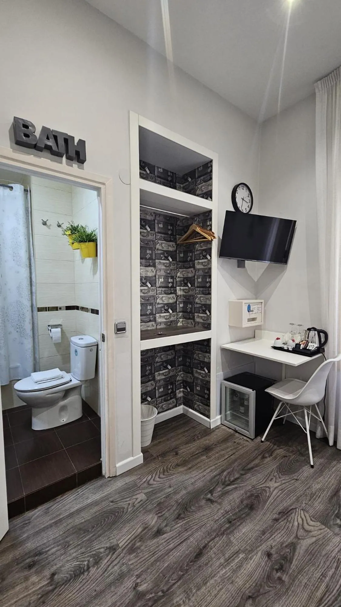 Bathroom in Hostal Lauria