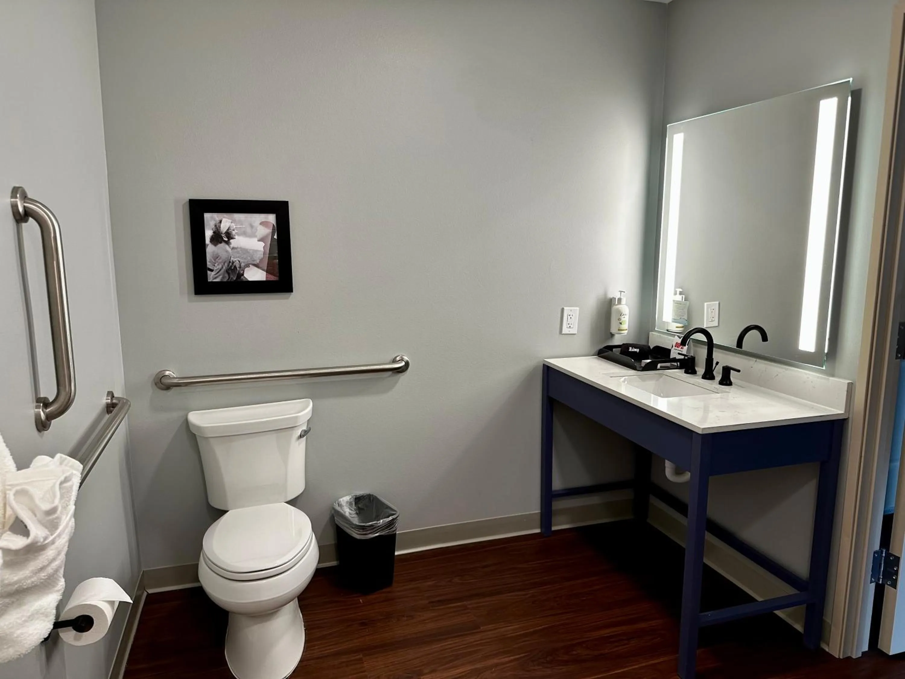 Bathroom in AmericInn by Wyndham Mountain Home