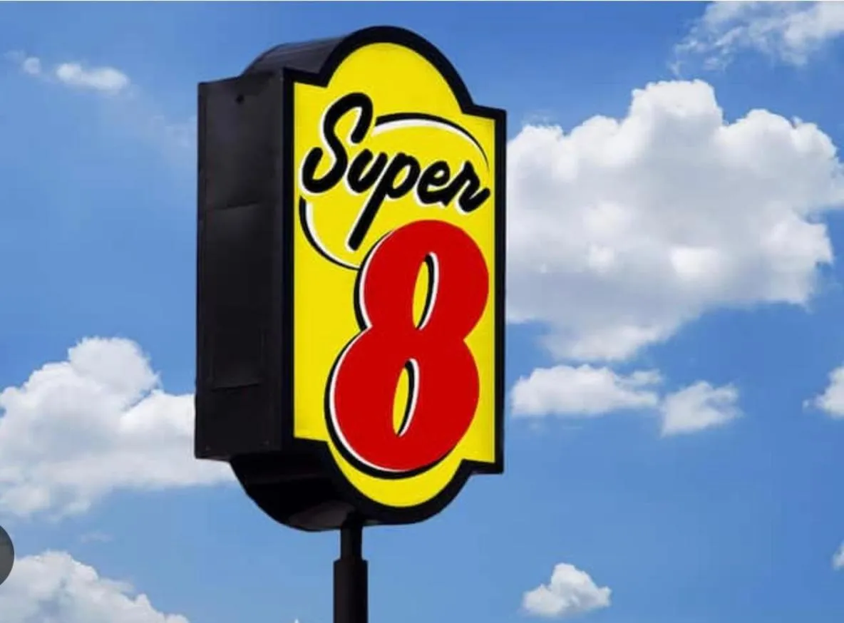 Travelodge by Wyndham Rockford South