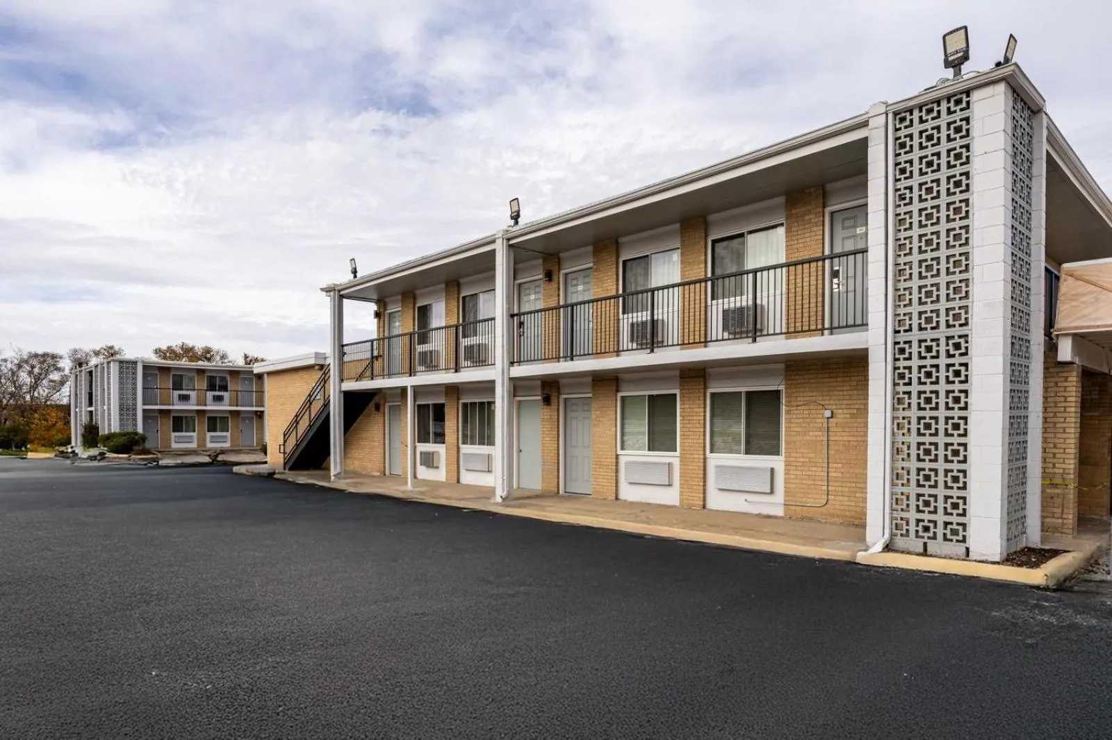 Property building in Super 8 by Wyndham Rockford South