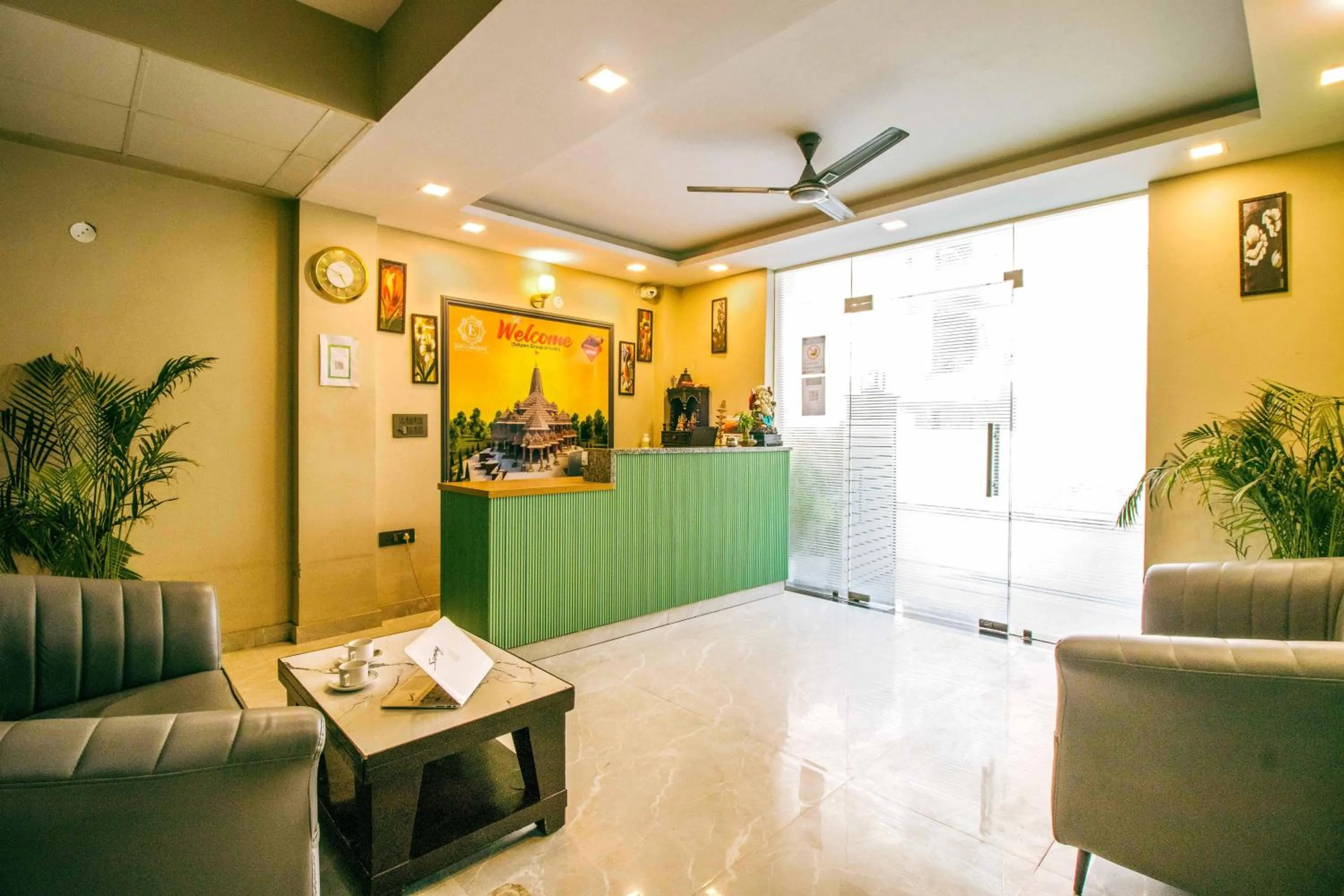 Lobby or reception in Treebo Elite Corporate, Sector 62