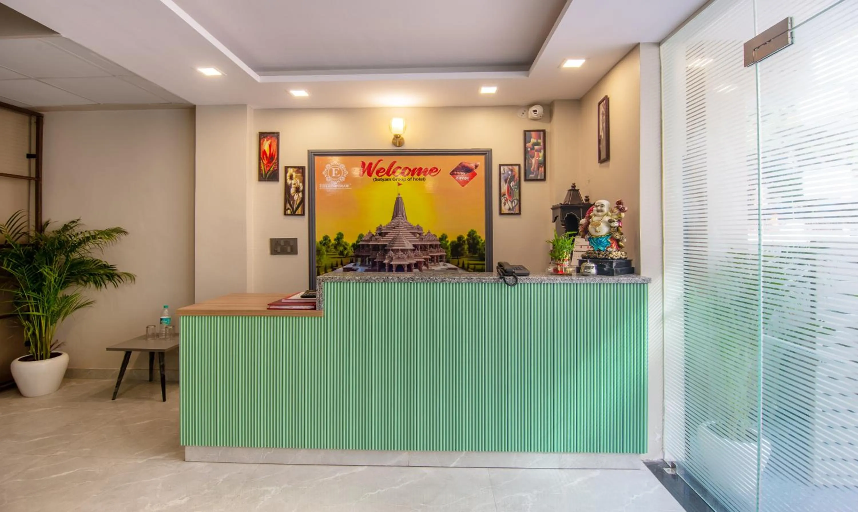 Lobby or reception in Treebo Elite Corporate, Sector 62