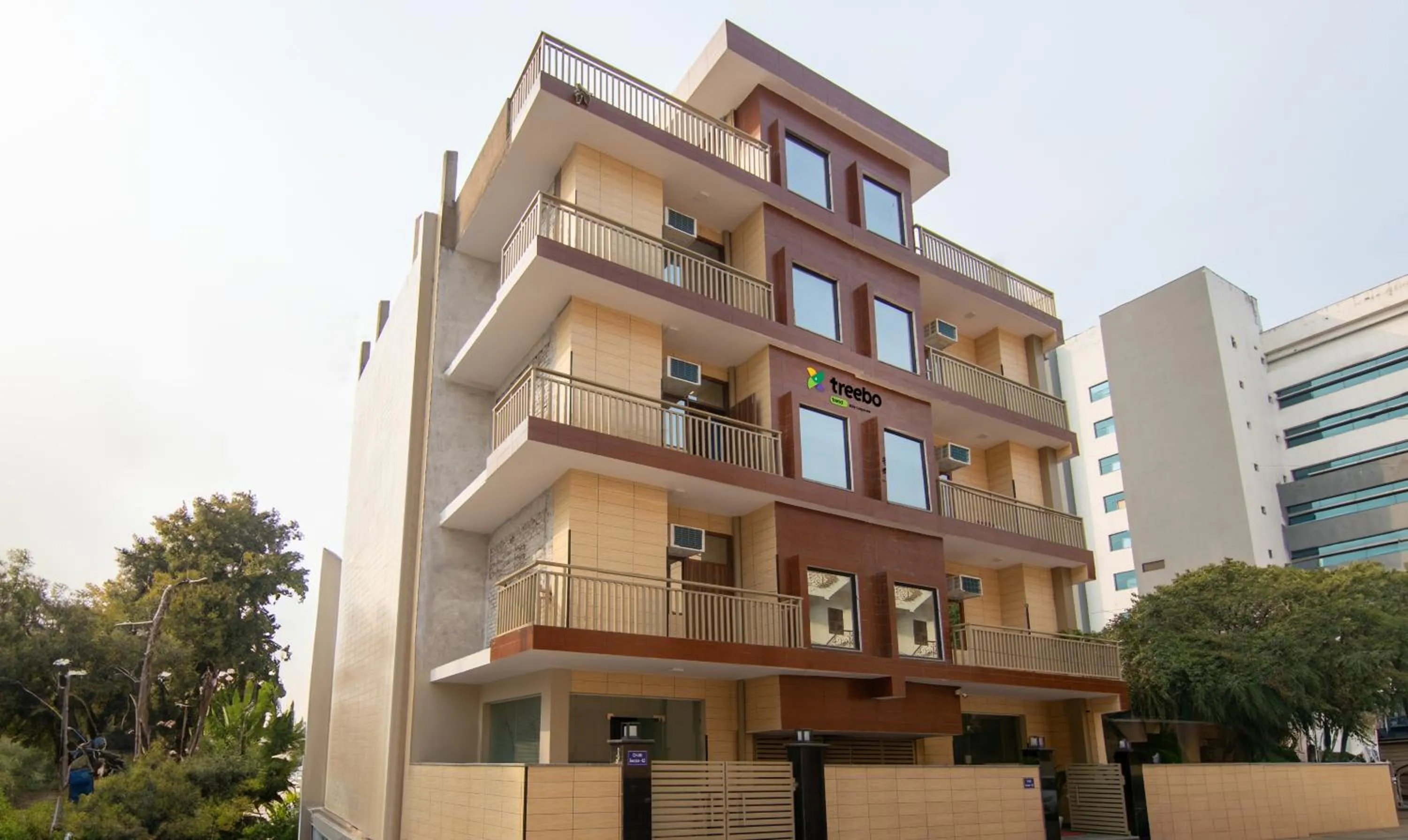 Facade/entrance in Treebo Elite Corporate, Sector 62