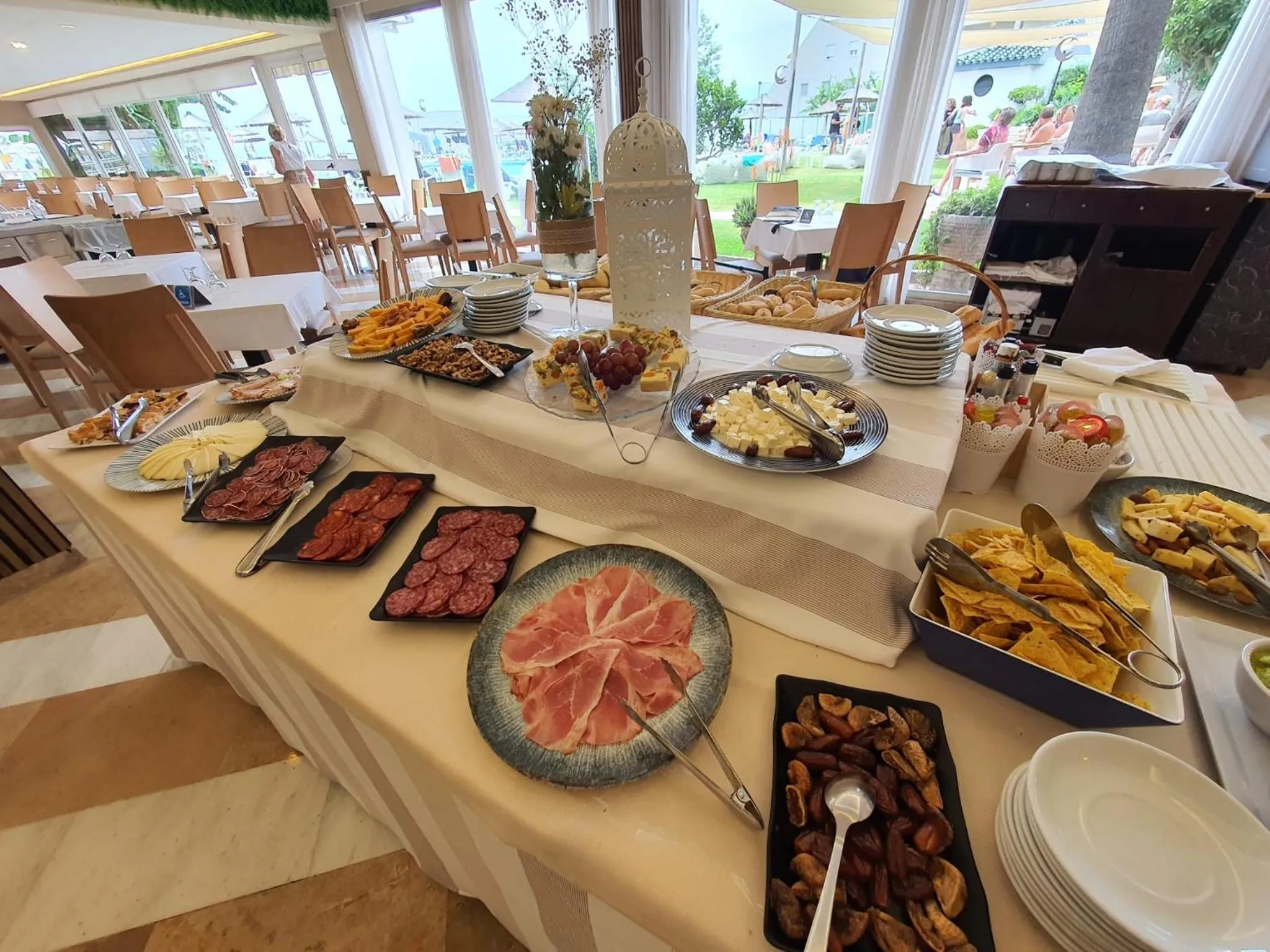 Restaurant/places to eat in La Barracuda