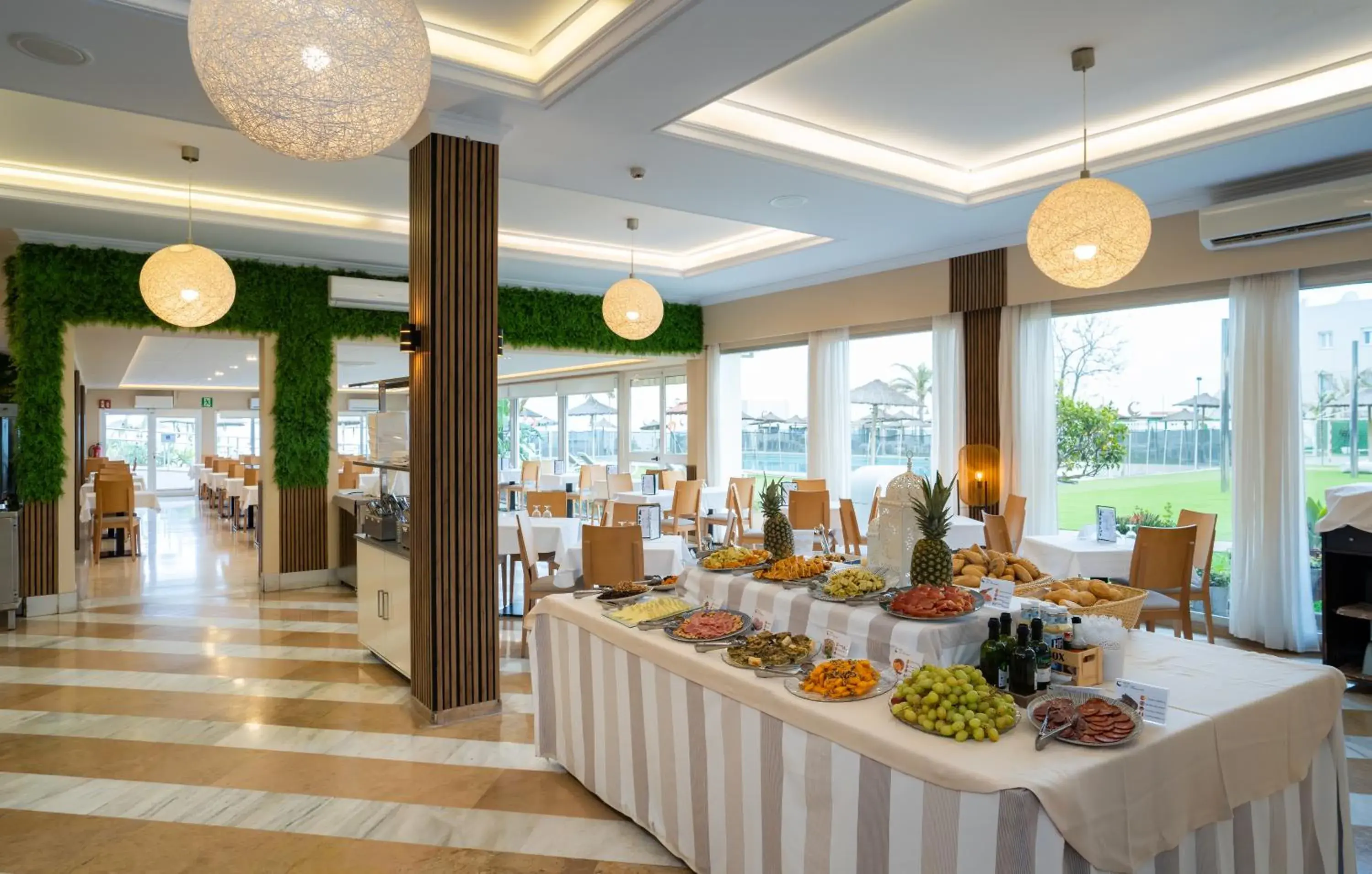 Restaurant/places to eat in La Barracuda Restaurant/places to eat in La Barracuda