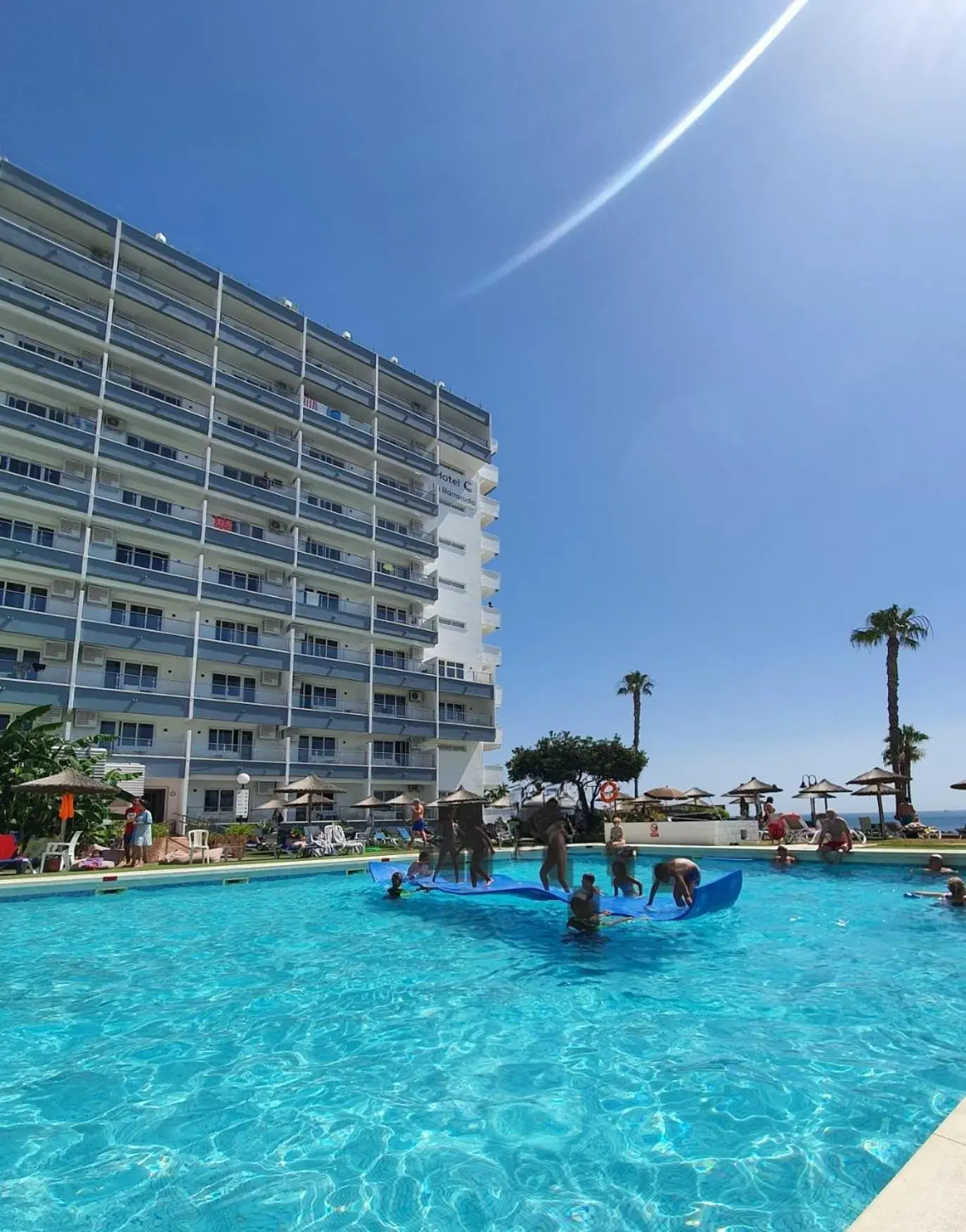 Swimming pool in La Barracuda Swimming pool in La Barracuda