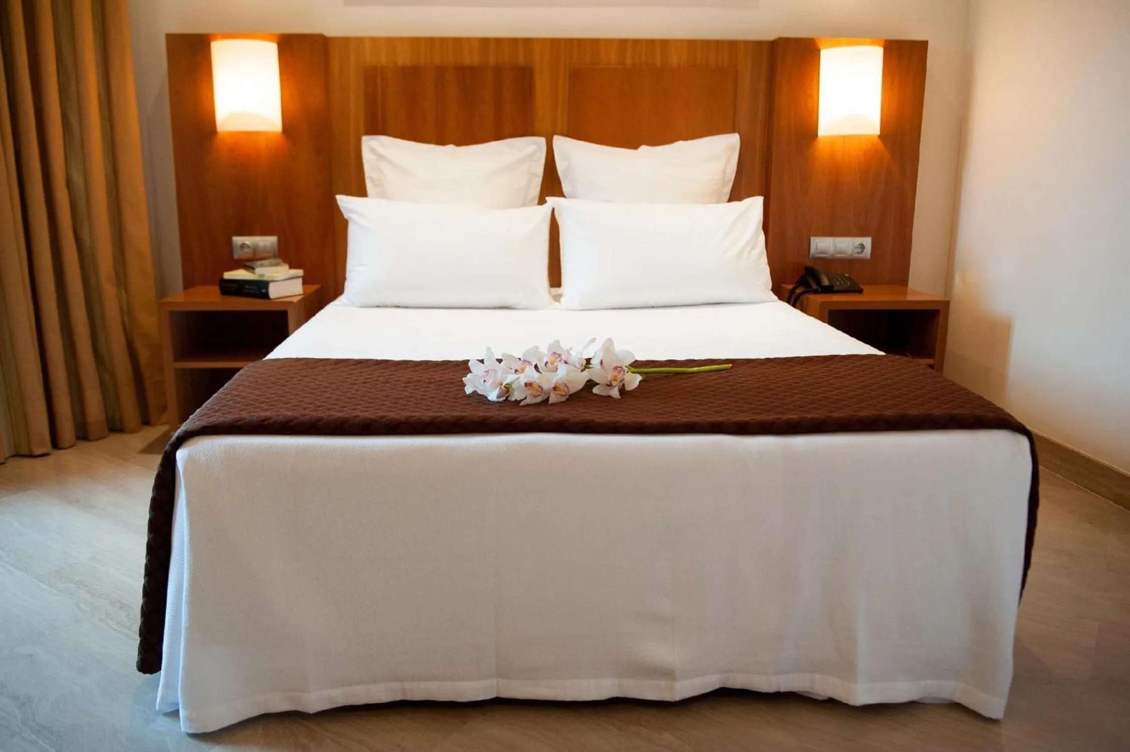 Bedroom, Bed in Leflet Valme