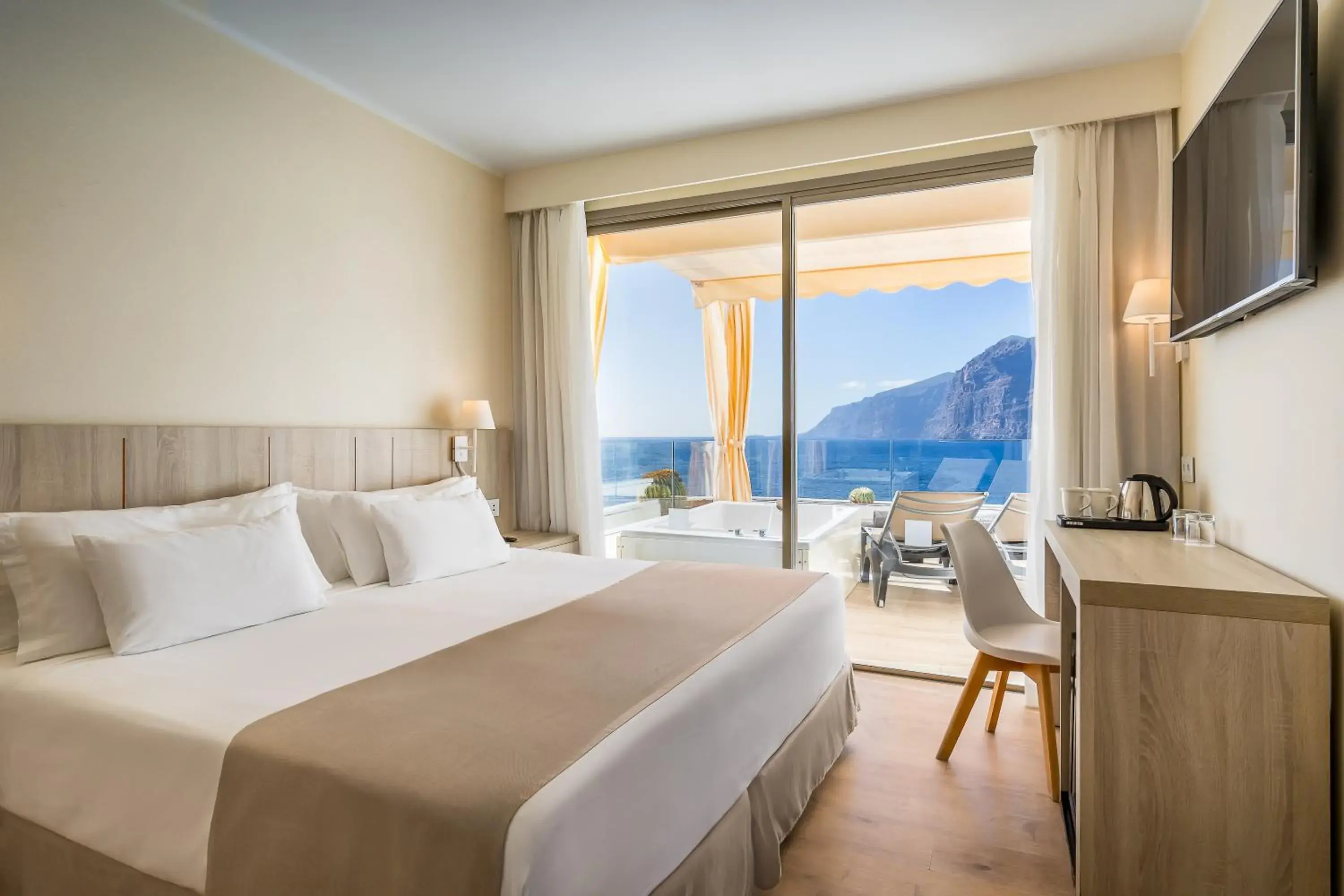 Property building, Bed in Barceló Santiago - Adults Only Property building, Bed in Barceló Santiago - Adults Only