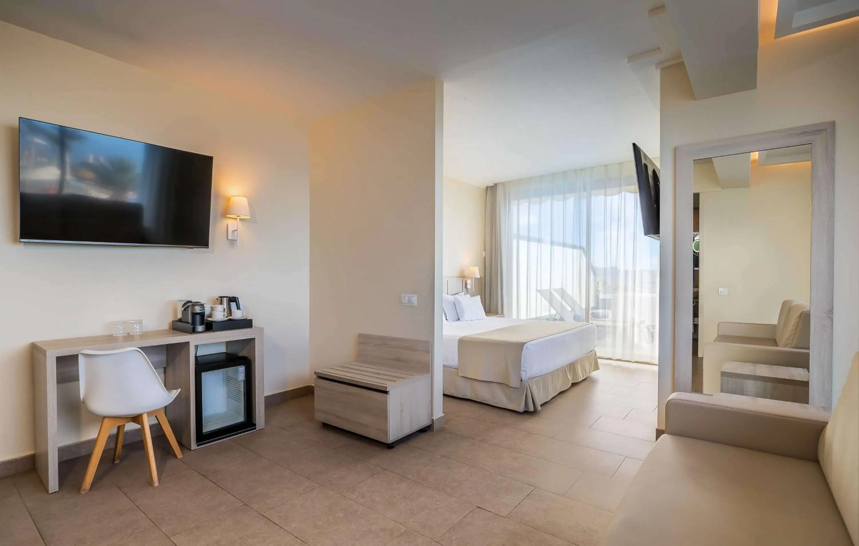 Photo of the whole room, Bed in Barceló Santiago - Adults Only