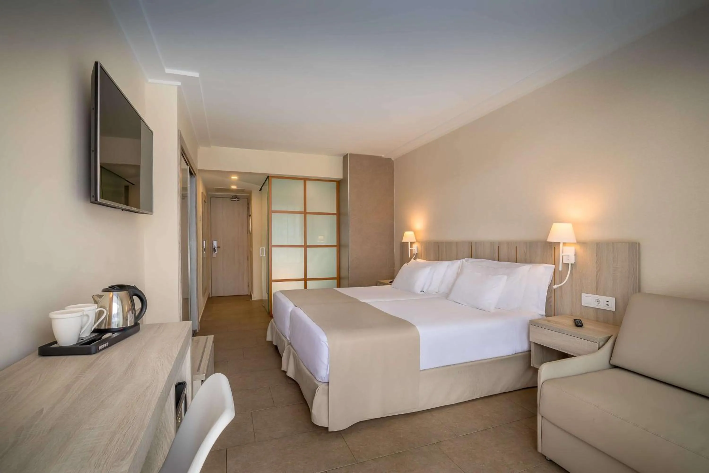 Property building, Bed in Barceló Santiago - Adults Only