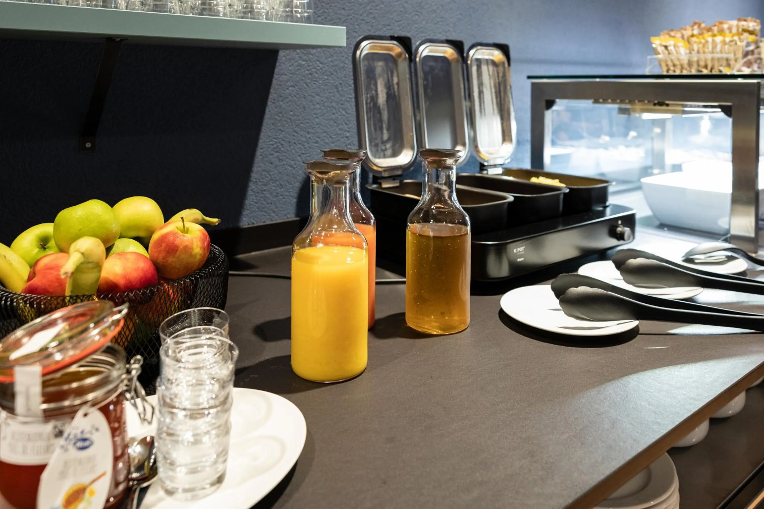 Food and drinks in b-smart hotel Arbon