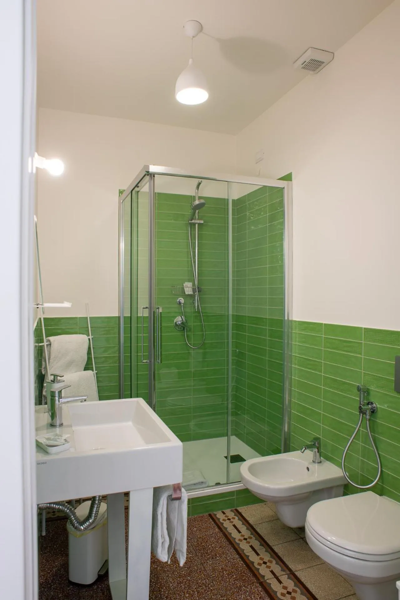 Shower in Al Dio Bes