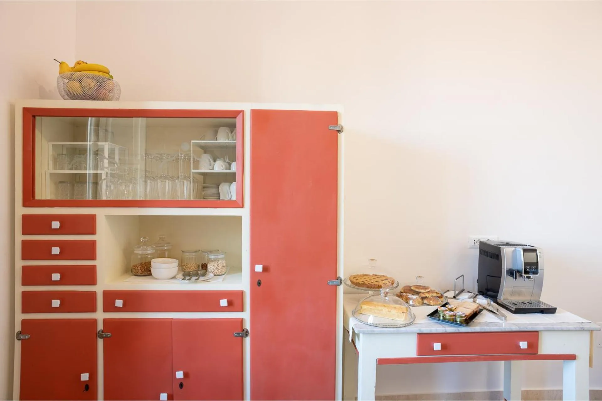 Coffee/tea facilities in Al Dio Bes