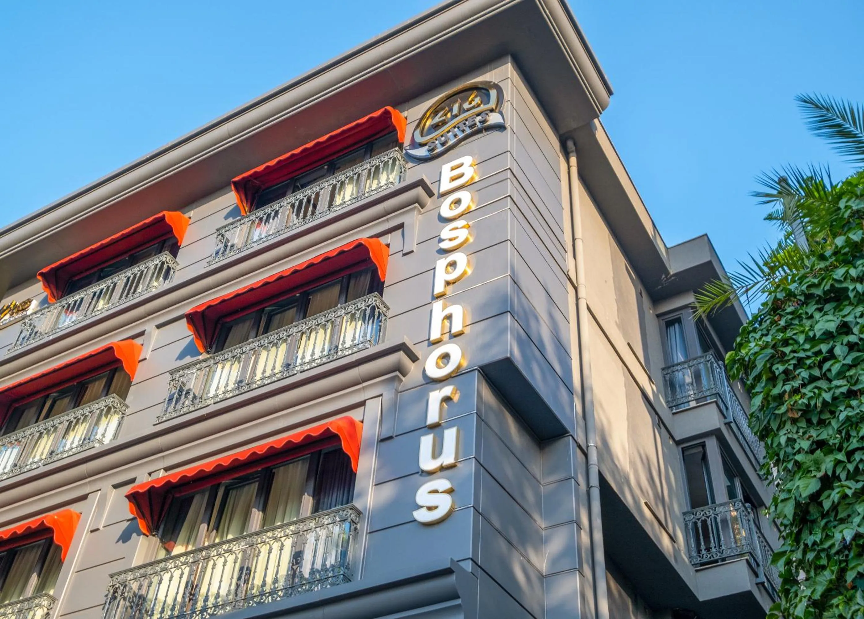 Property building in 216 Bosphorus