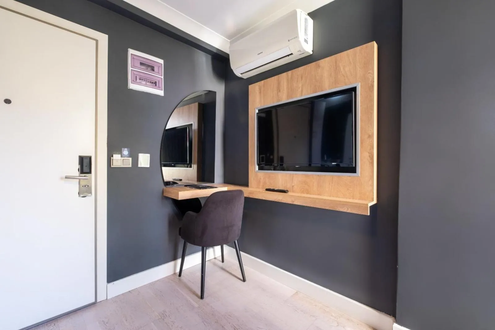 TV and multimedia in 216 Bosphorus