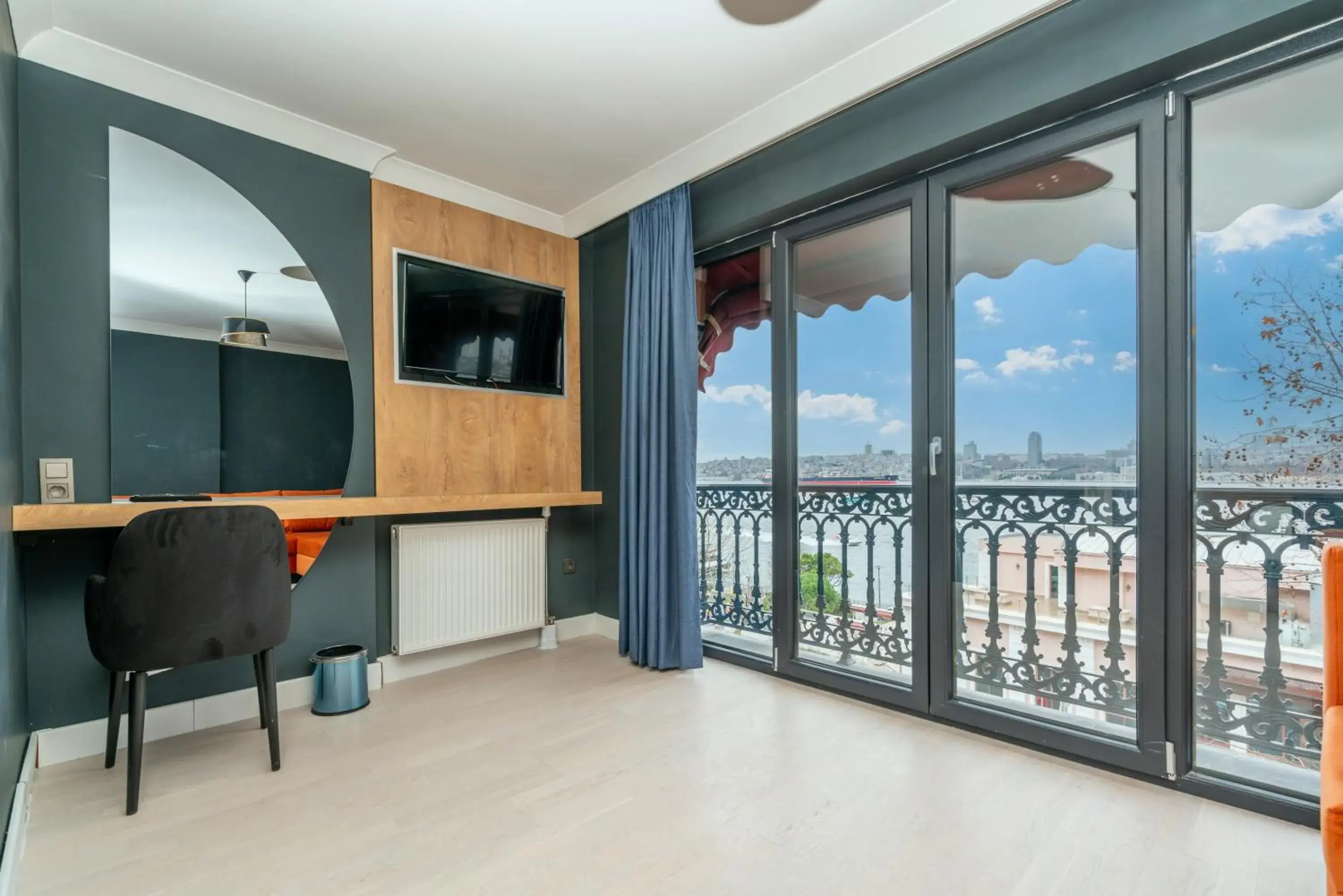 Deluxe Double Room with Sea View in 216 Bosphorus Deluxe Double Room with Sea View in 216 Bosphorus