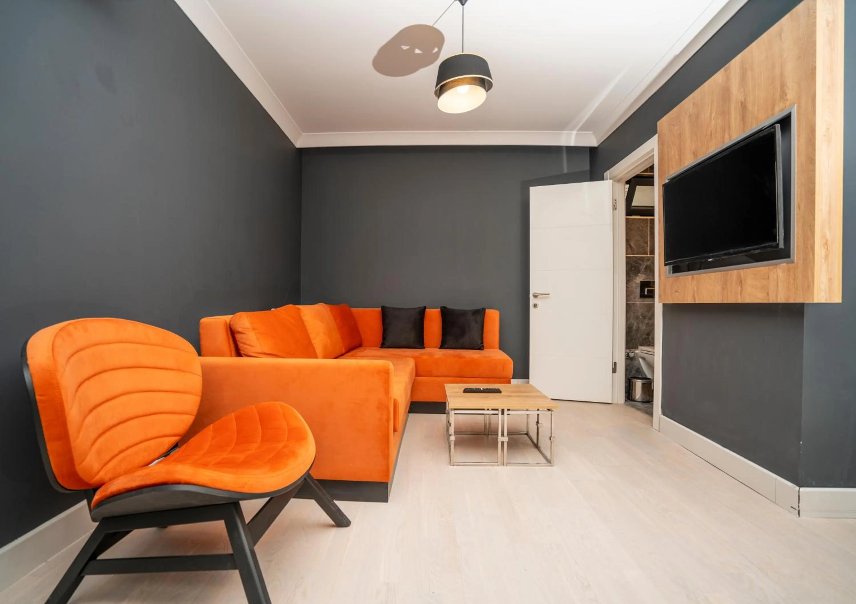 TV and multimedia in 216 Bosphorus