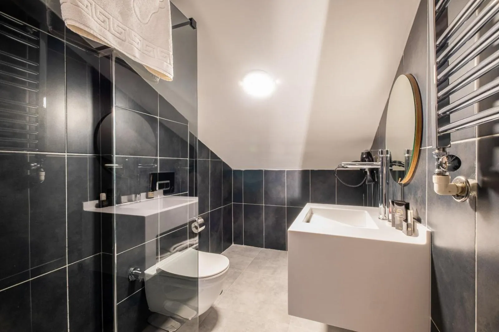 Bathroom in 216 Bosphorus