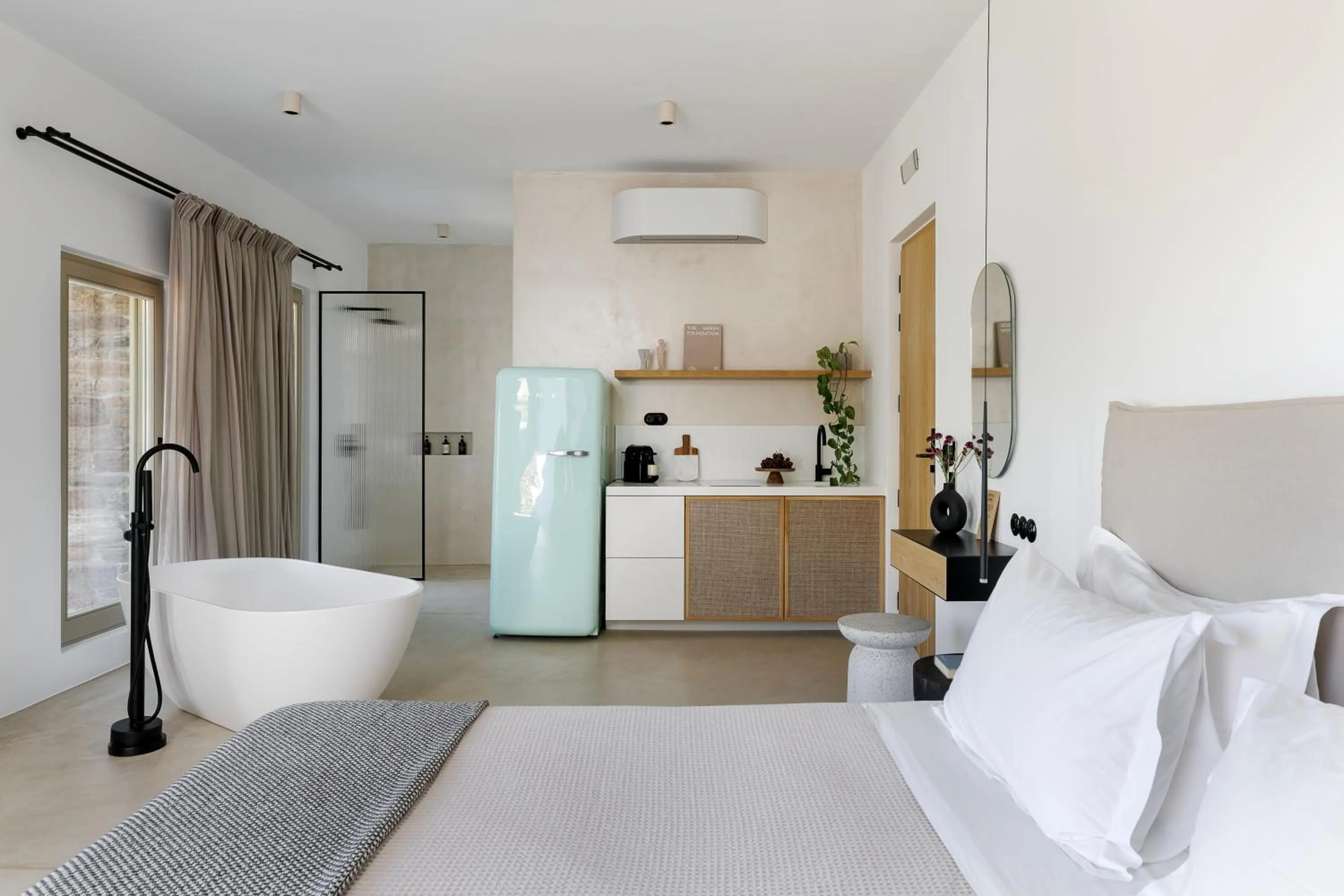 Photo of the whole room, Bed in Ivy's Natural Resort