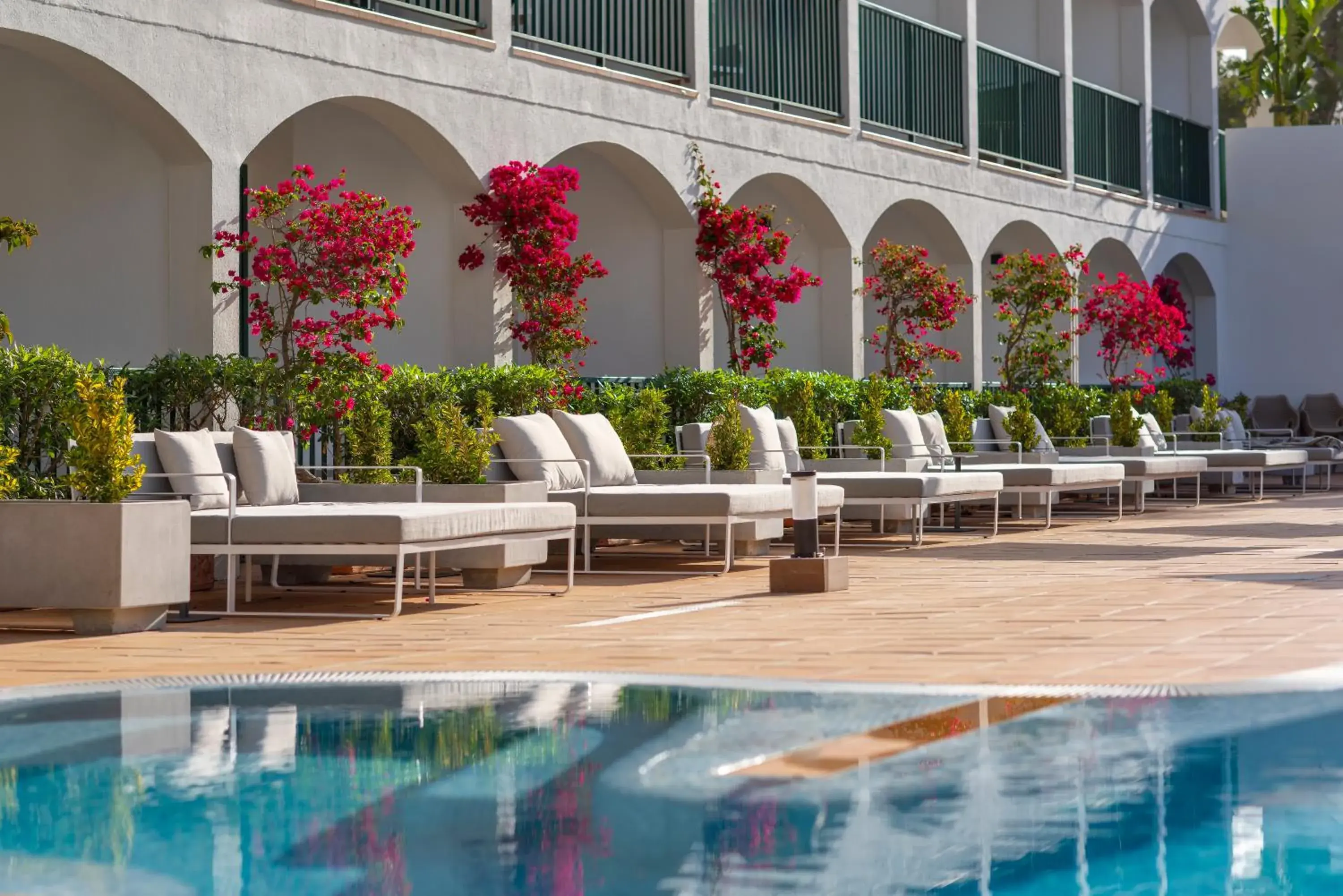 Swimming pool in Valentin Somni Hotel & Suites Swimming pool in Valentin Somni Hotel & Suites