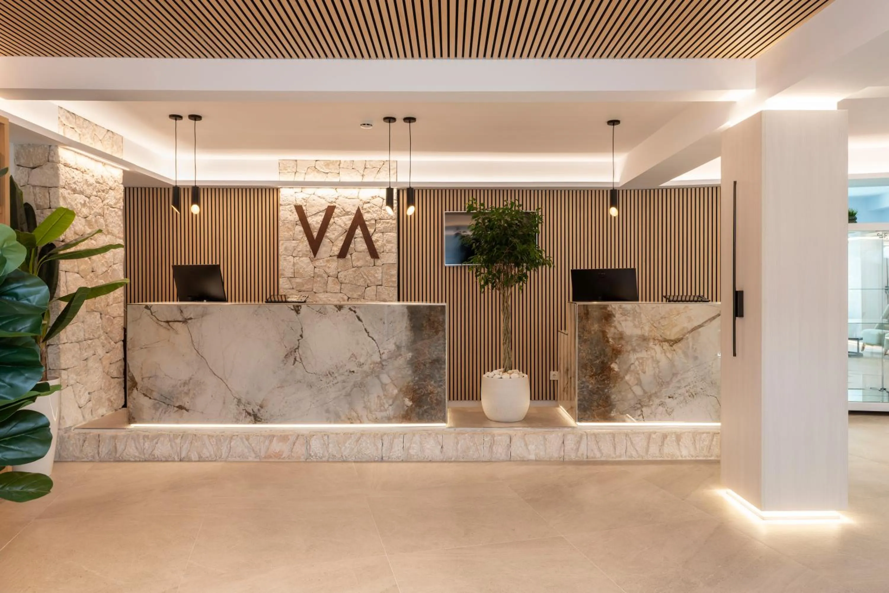 Lobby or reception in Valentin Somni Hotel & Suites