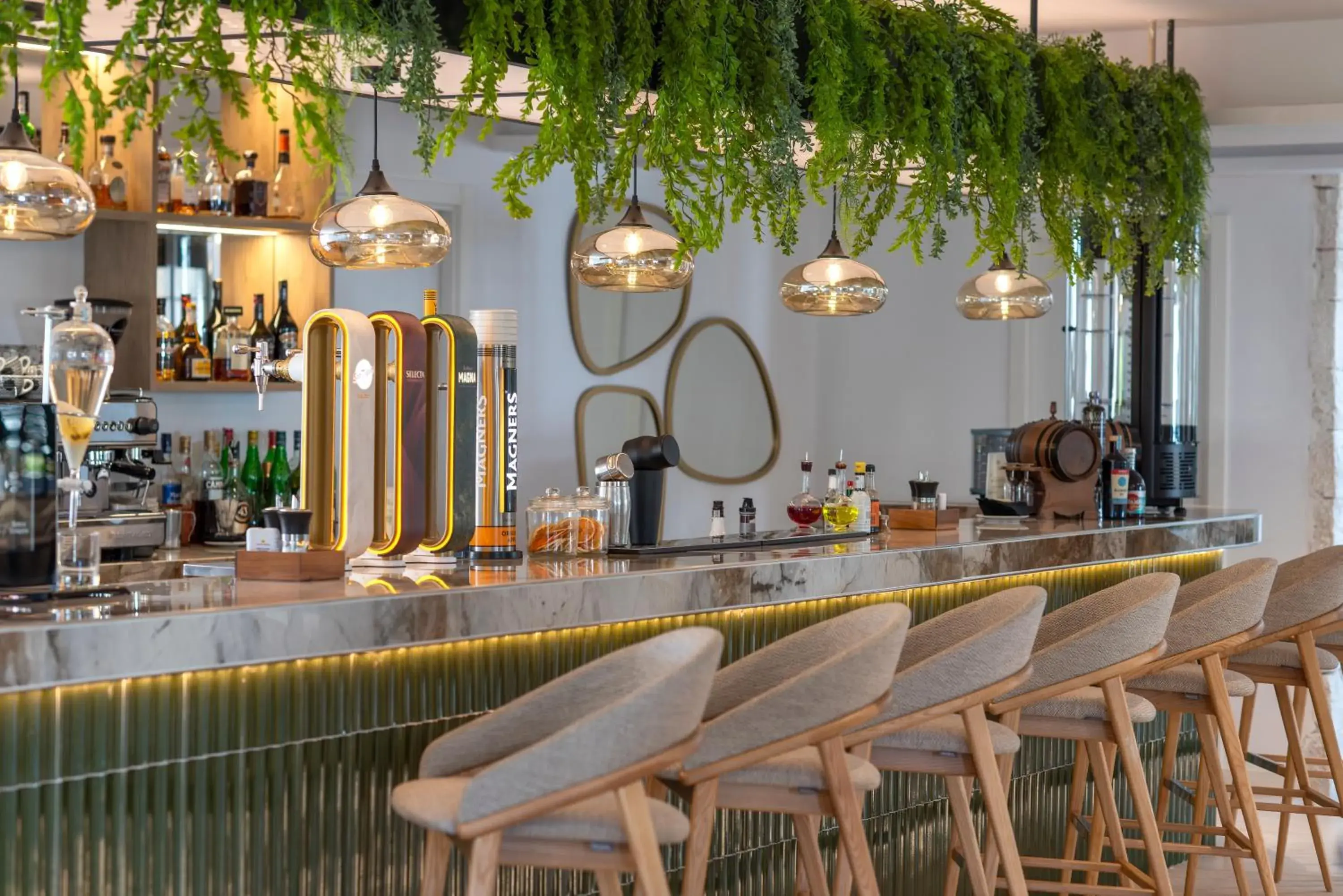 Lounge or bar in Valentin Somni Hotel & Suites Lounge or bar in Valentin Somni Hotel & Suites