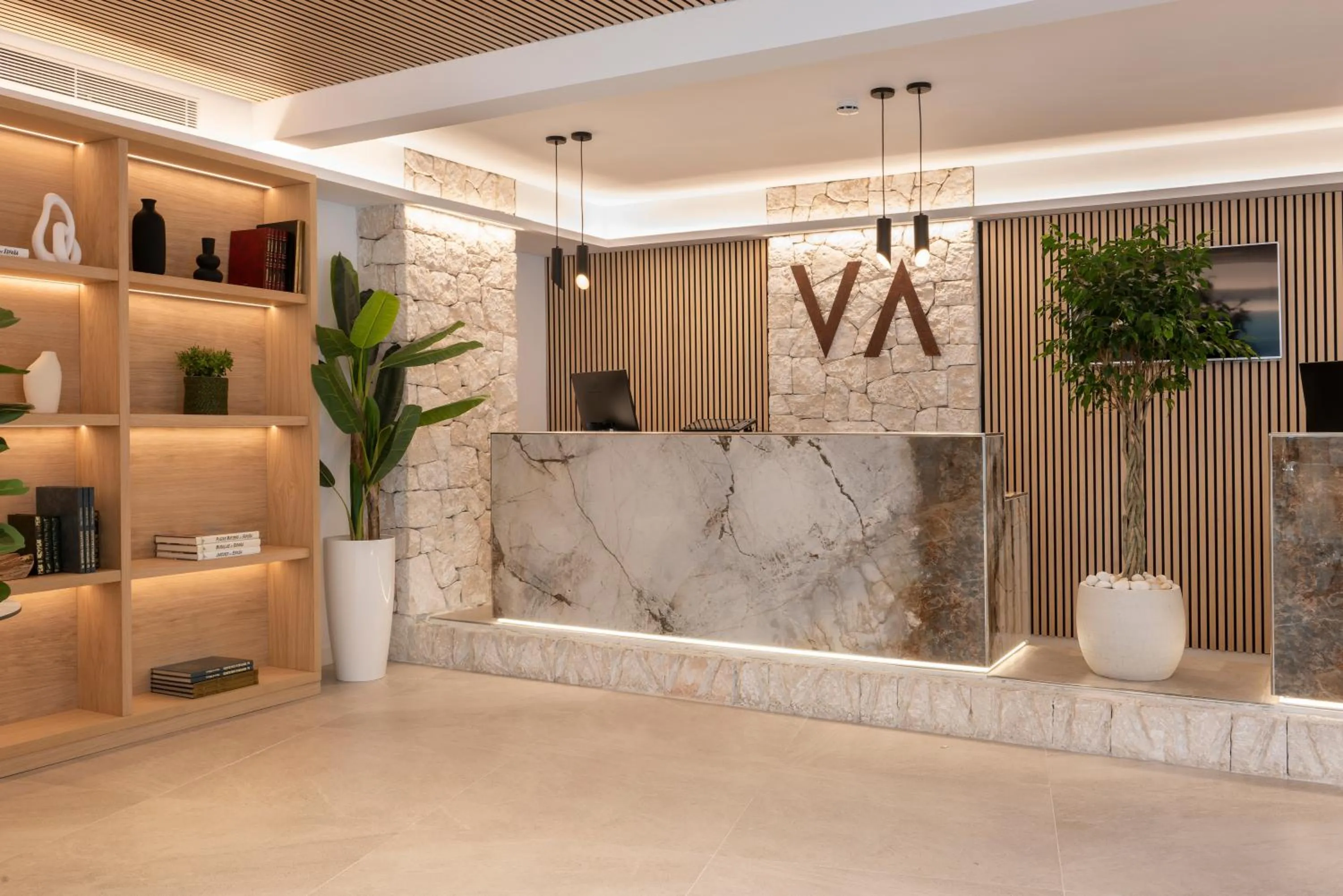 Lobby or reception in Valentin Somni Hotel & Suites