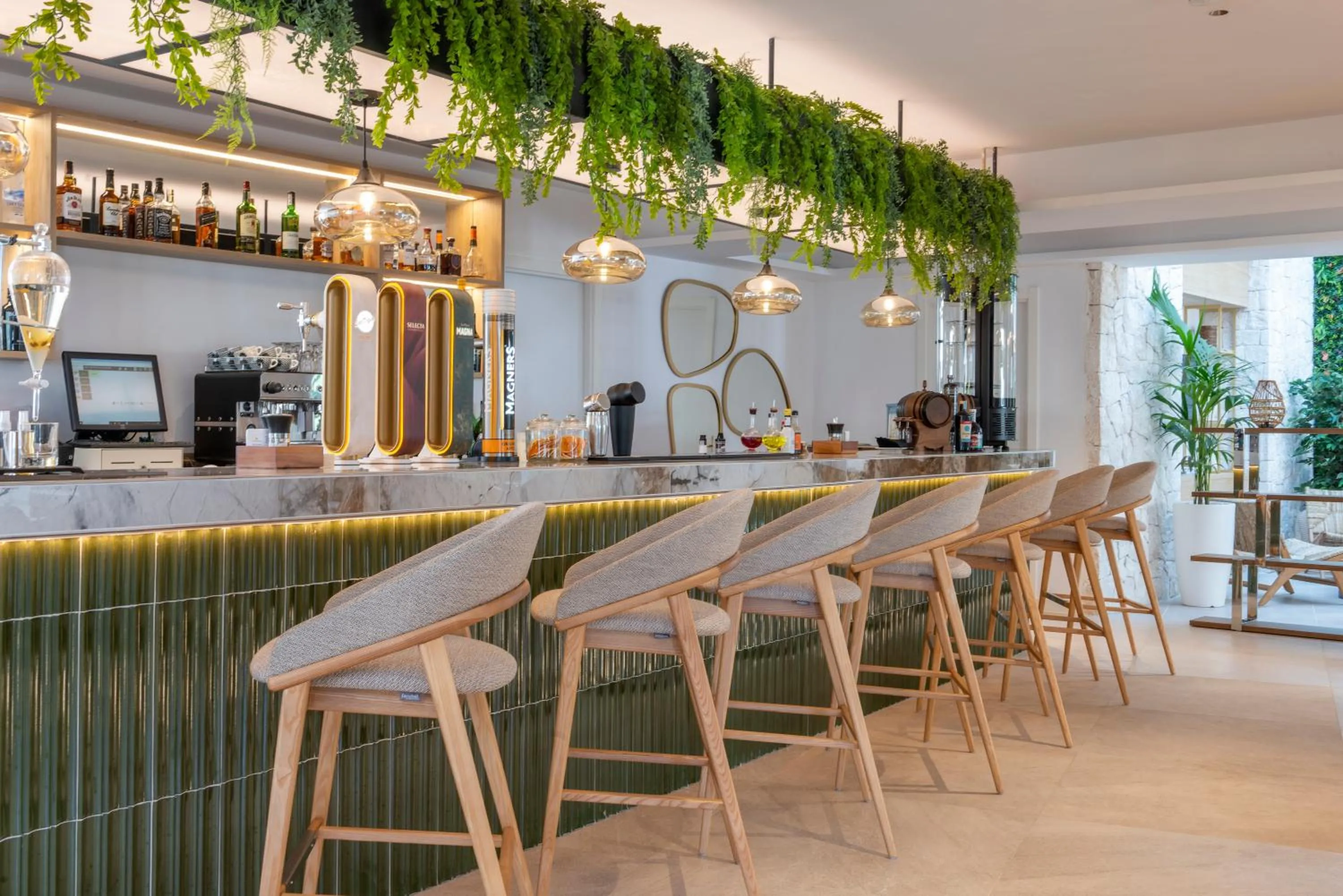 Lounge or bar in Valentin Somni Hotel & Suites