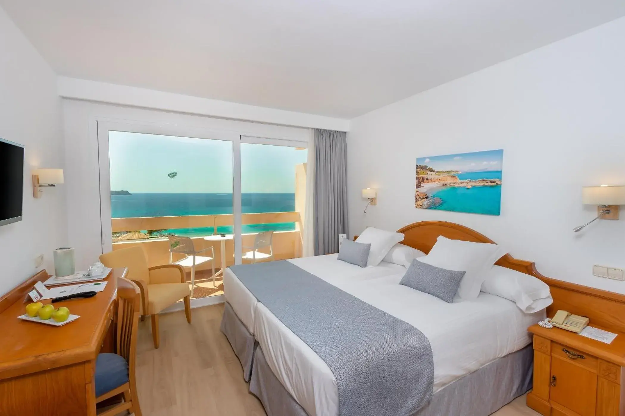 Bed in Valentin Reina Paguera - Adults Only Bed in Valentin Reina Paguera - Adults Only
