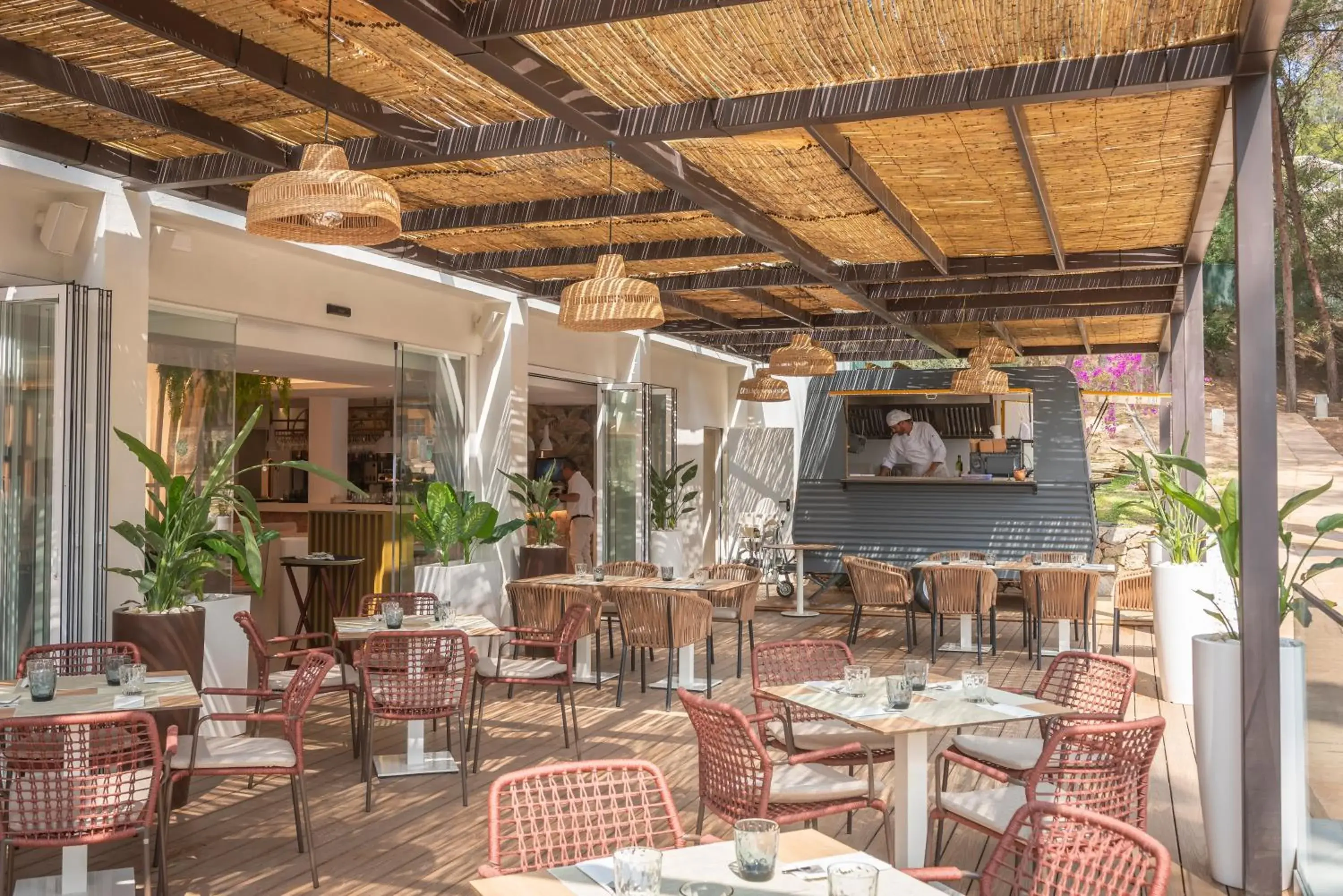 Restaurant/places to eat in Valentin Grand Park Suite Hotel Restaurant/places to eat in Valentin Grand Park Suite Hotel