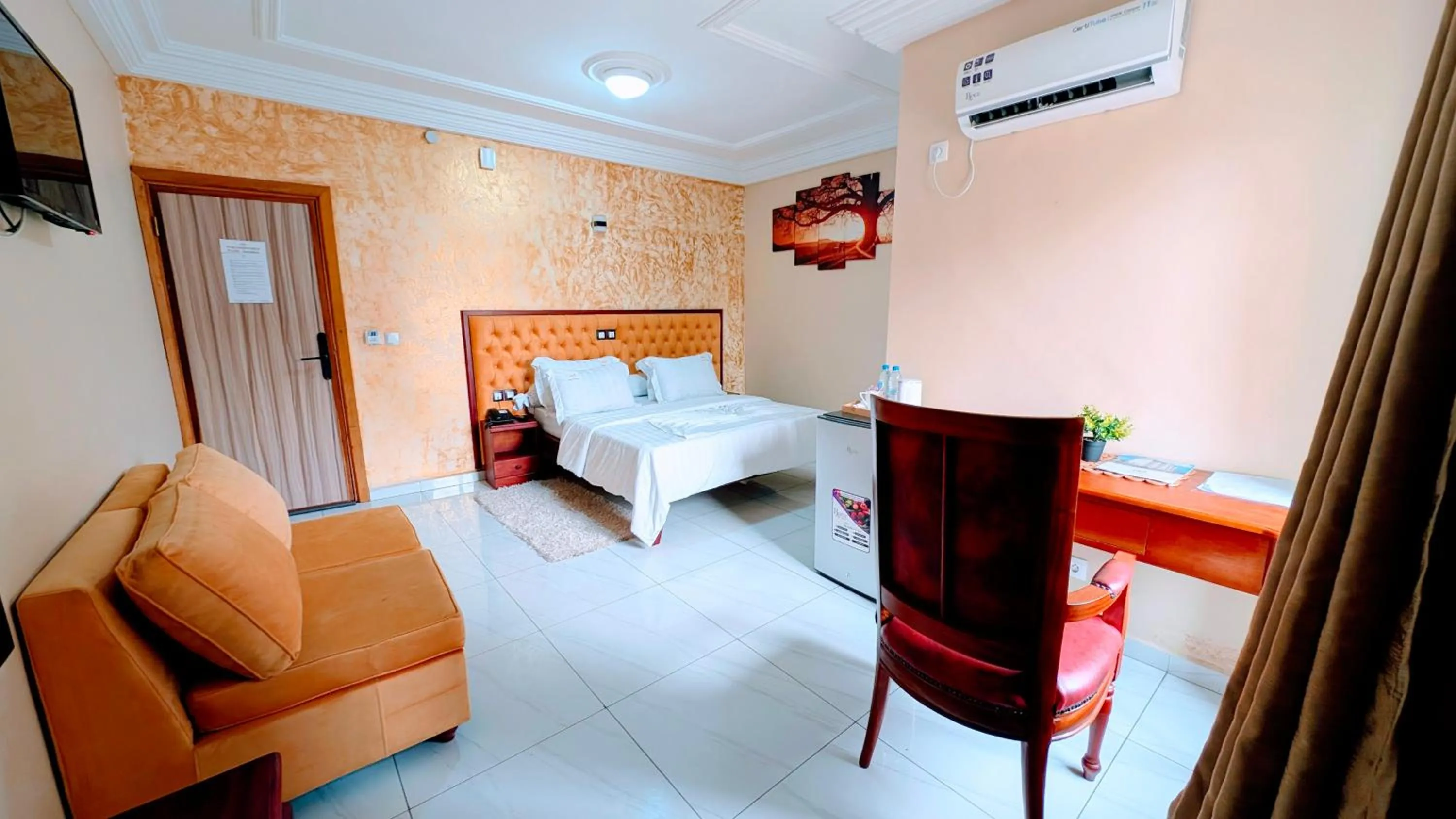 Bedroom, Bed in ALICIA HOTEL