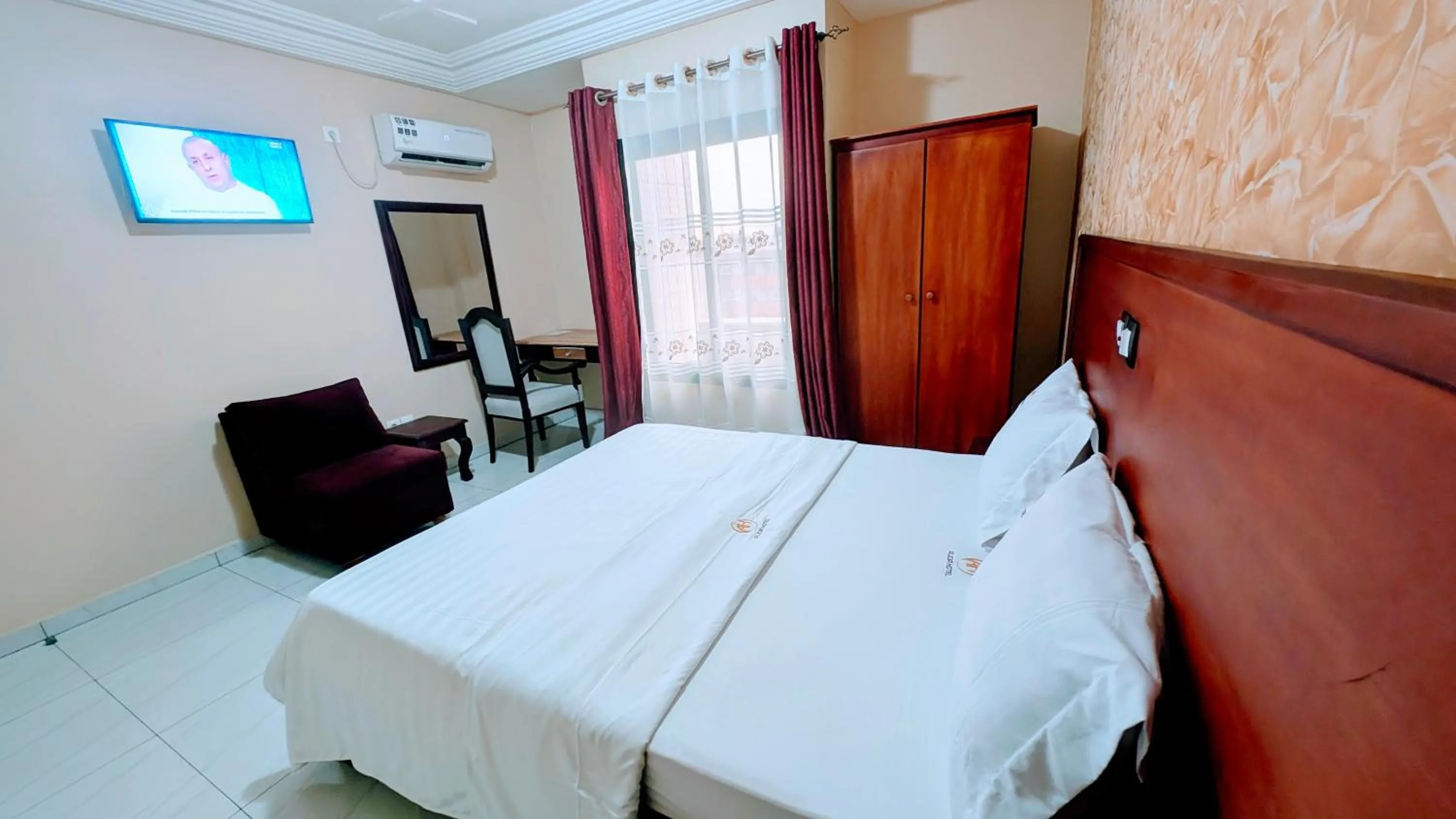 Bedroom, Bed in ALICIA HOTEL