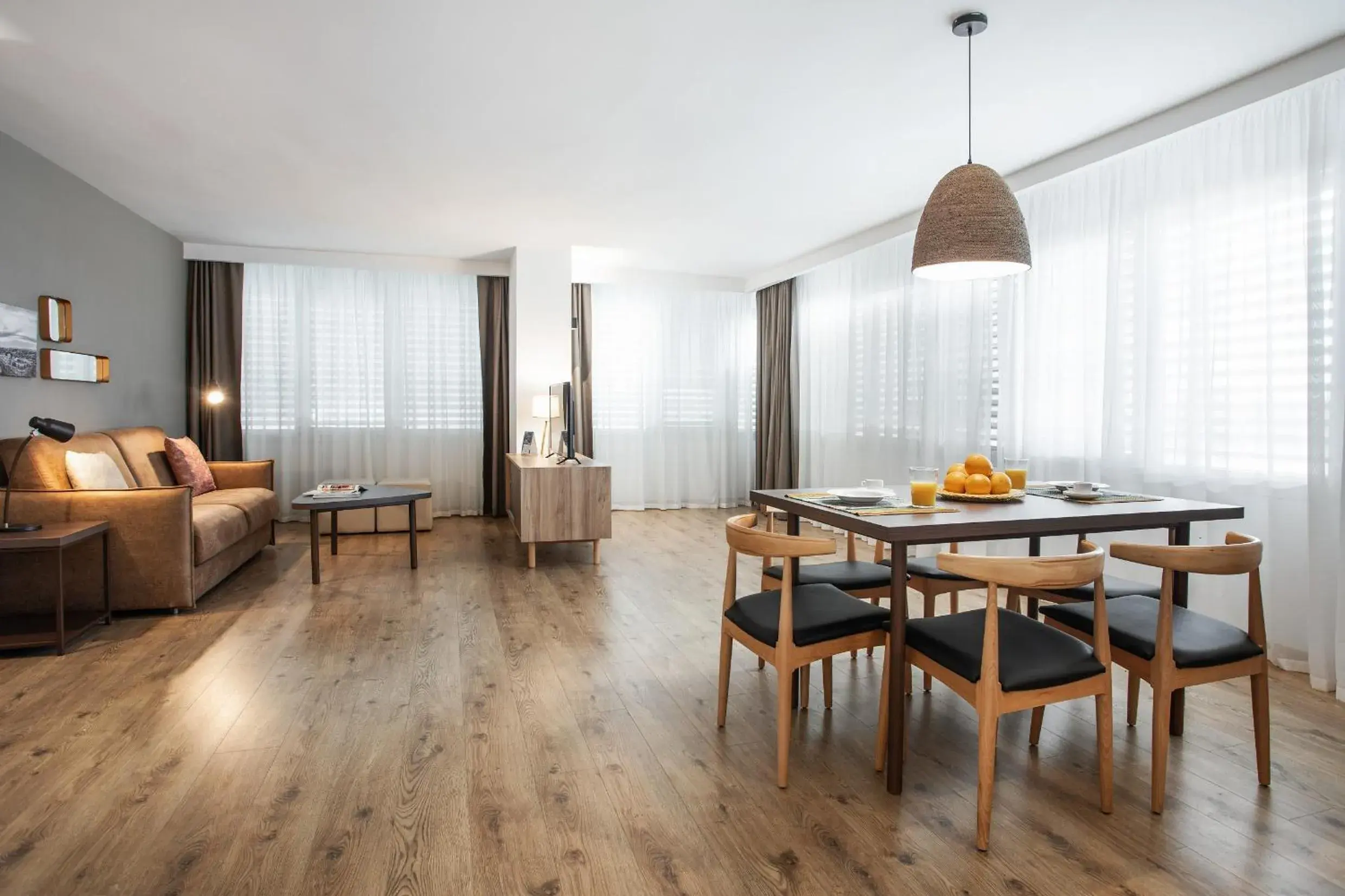 Living room in Pierre & Vacances Apartamentos Edificio Eurobuilding 2 Living room in Pierre & Vacances Apartamentos Edificio Eurobuilding 2