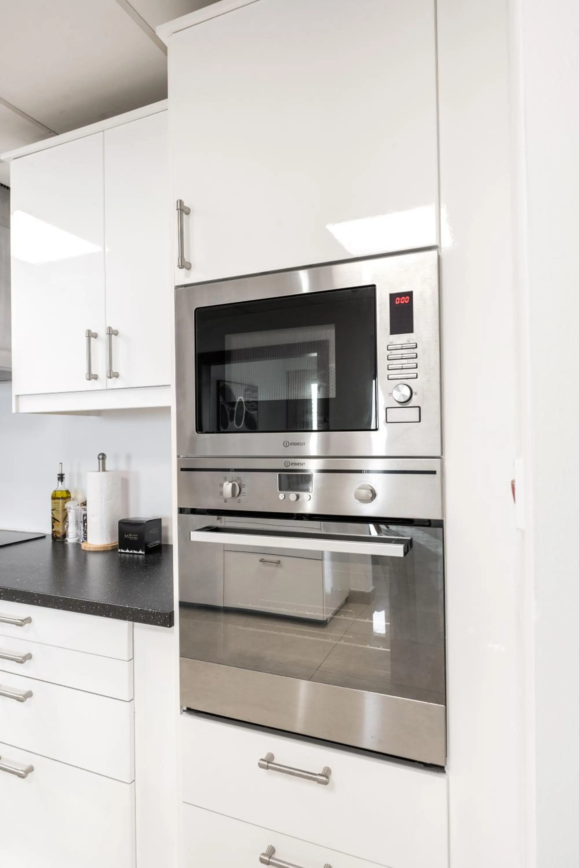 Kitchen or kitchenette in Deluxe Retreat In JBR - Million Dollar View - Balcony