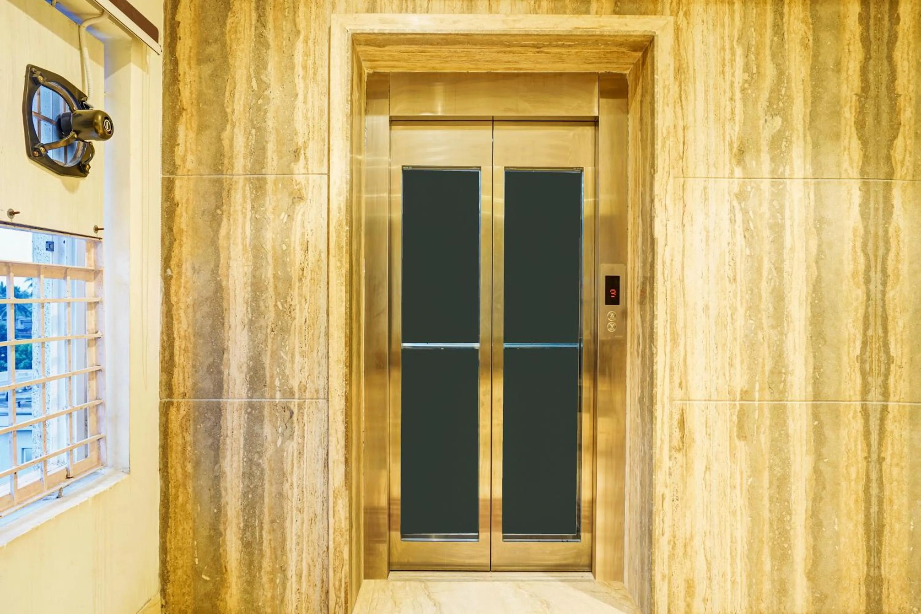 elevator in Treebo Madhuvan Grand