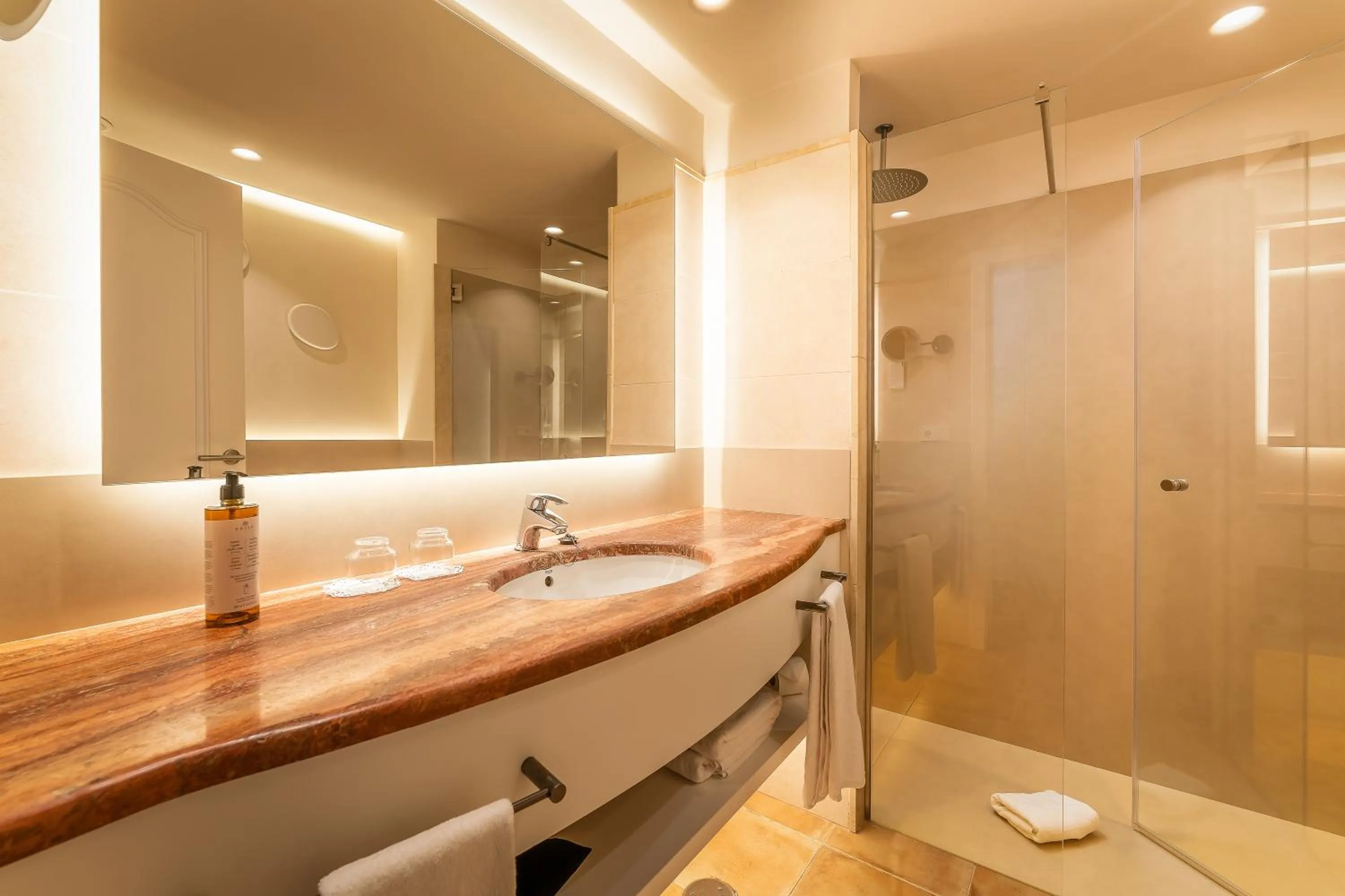 Bathroom in Valentin Star Menorca - Adults Only