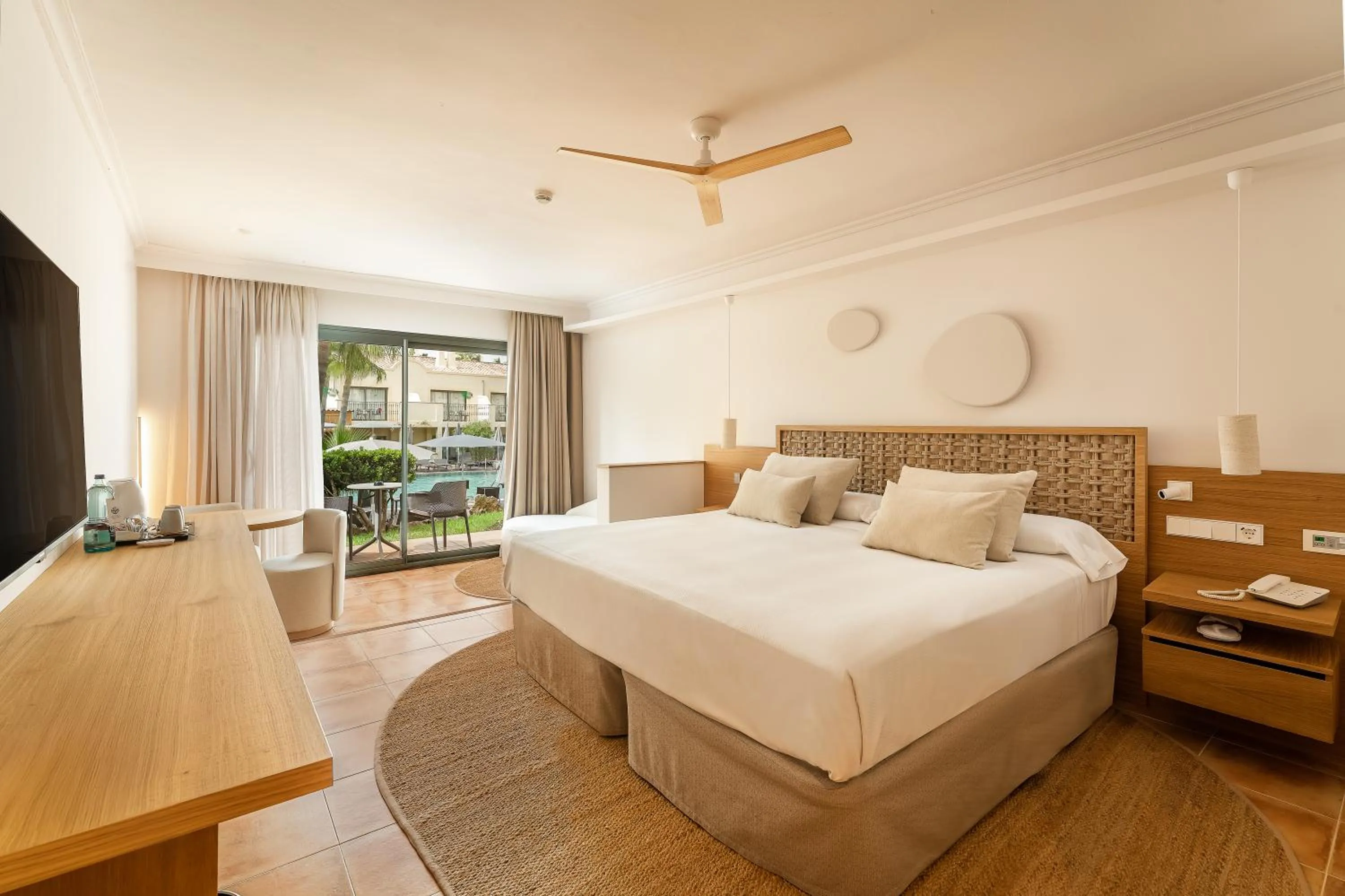 Bed in Valentin Star Menorca - Adults Only