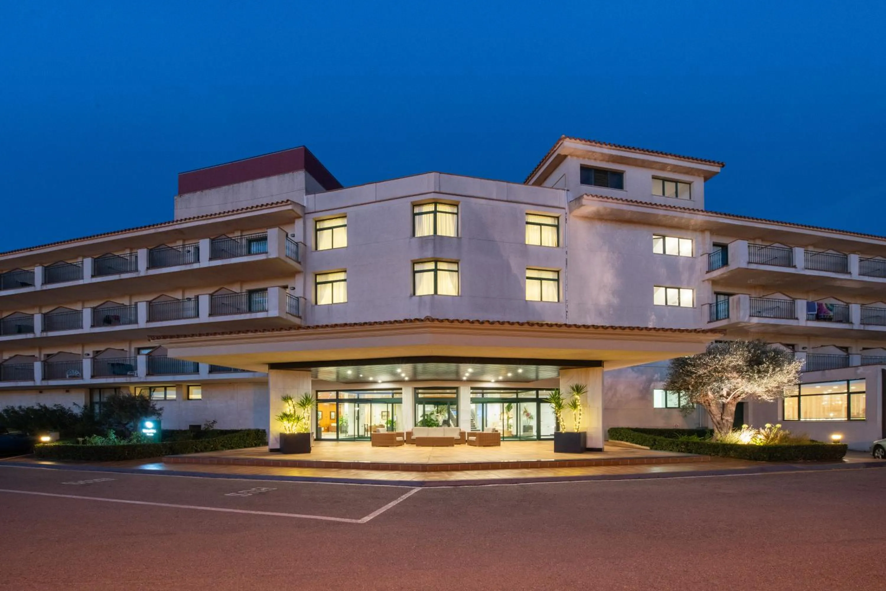 Facade/entrance in Valentin Son Bou